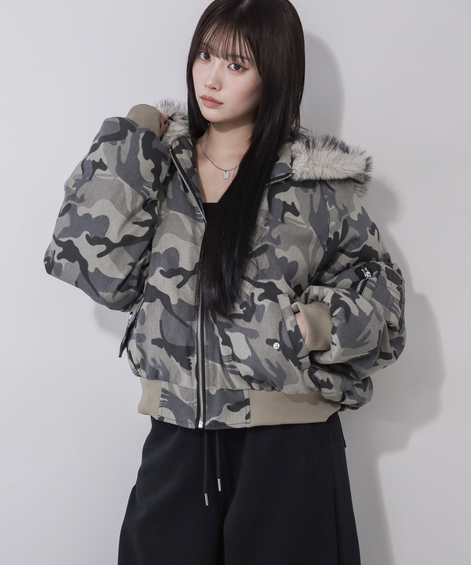 カモフラフェイクファーフーディ中綿ジャケット / camouflage fake fur hoodie down jacket