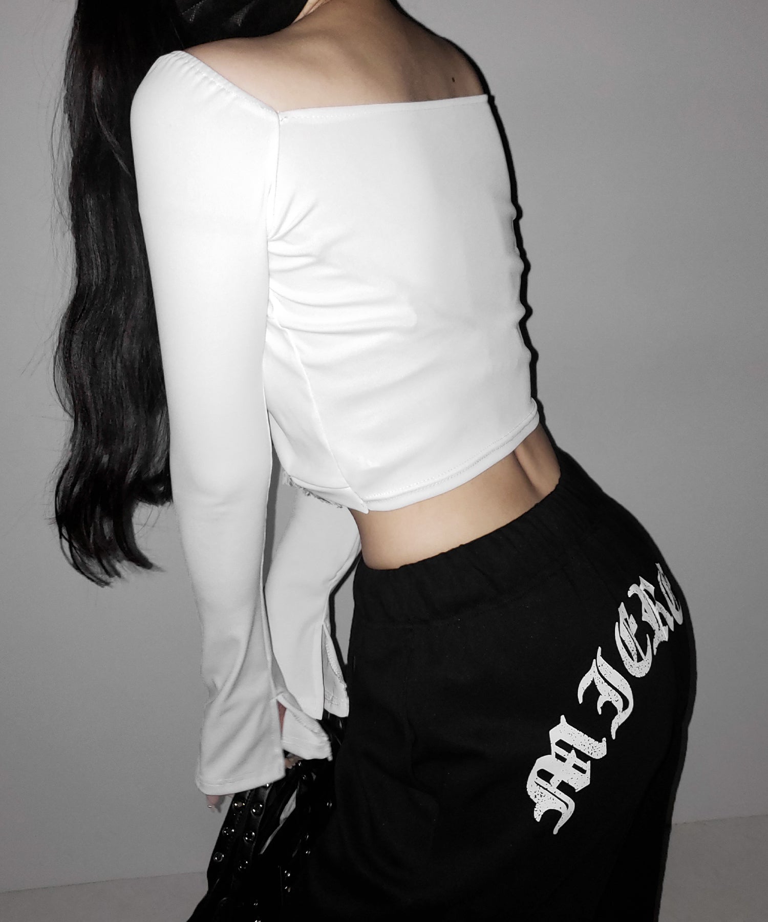 グランジロゴバックプリントスウェットワイドパンツ / grunge logo back print sweat wide pants