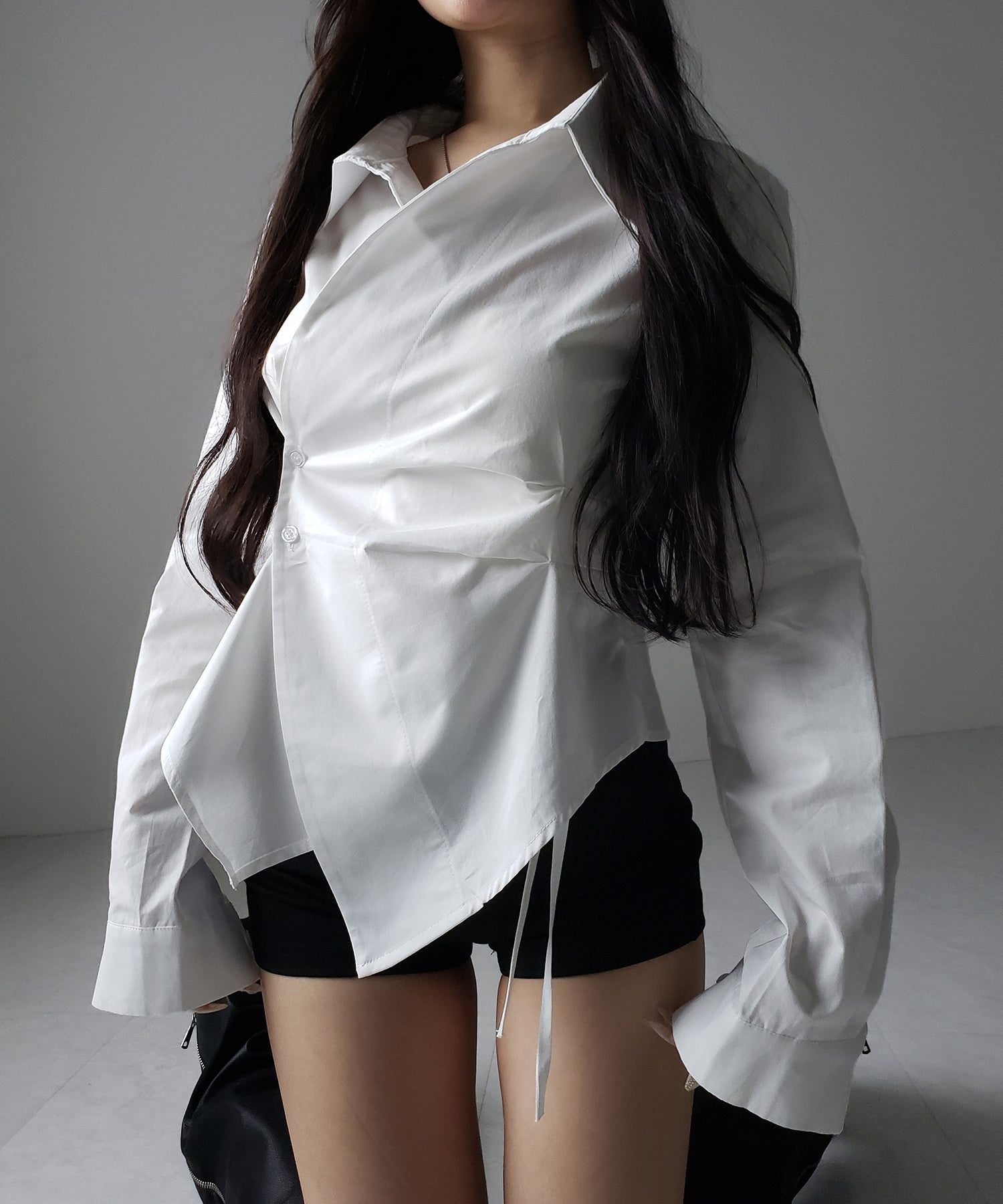 タックレイヤードアシンメトリーミディシャツ / tuck layered asymmetry midi shirts