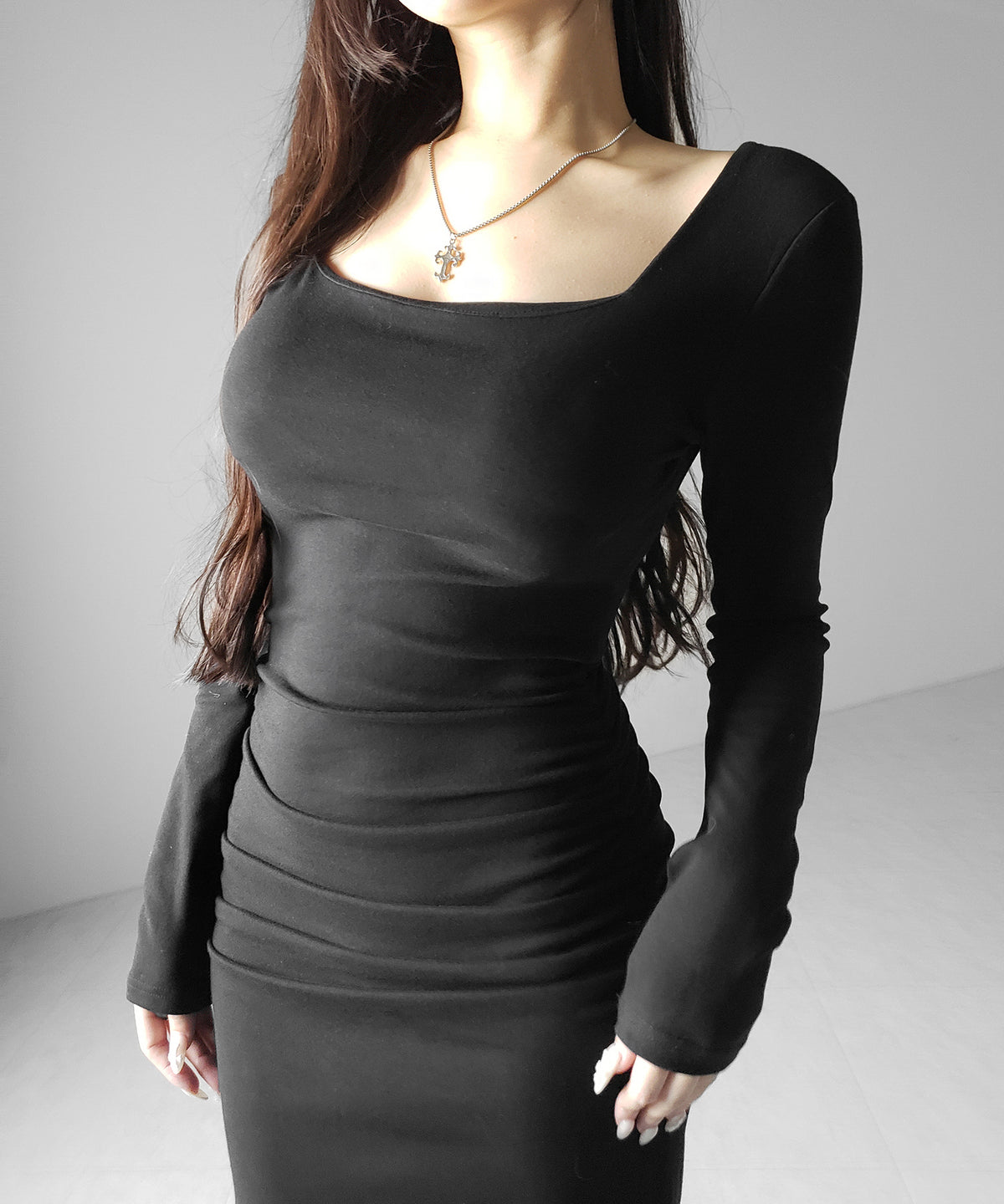 スクエアネックシャーリングマーメイド長袖ロングタイトワンピ / Square neck shirring mermaid long-sleeved long tight onepiece