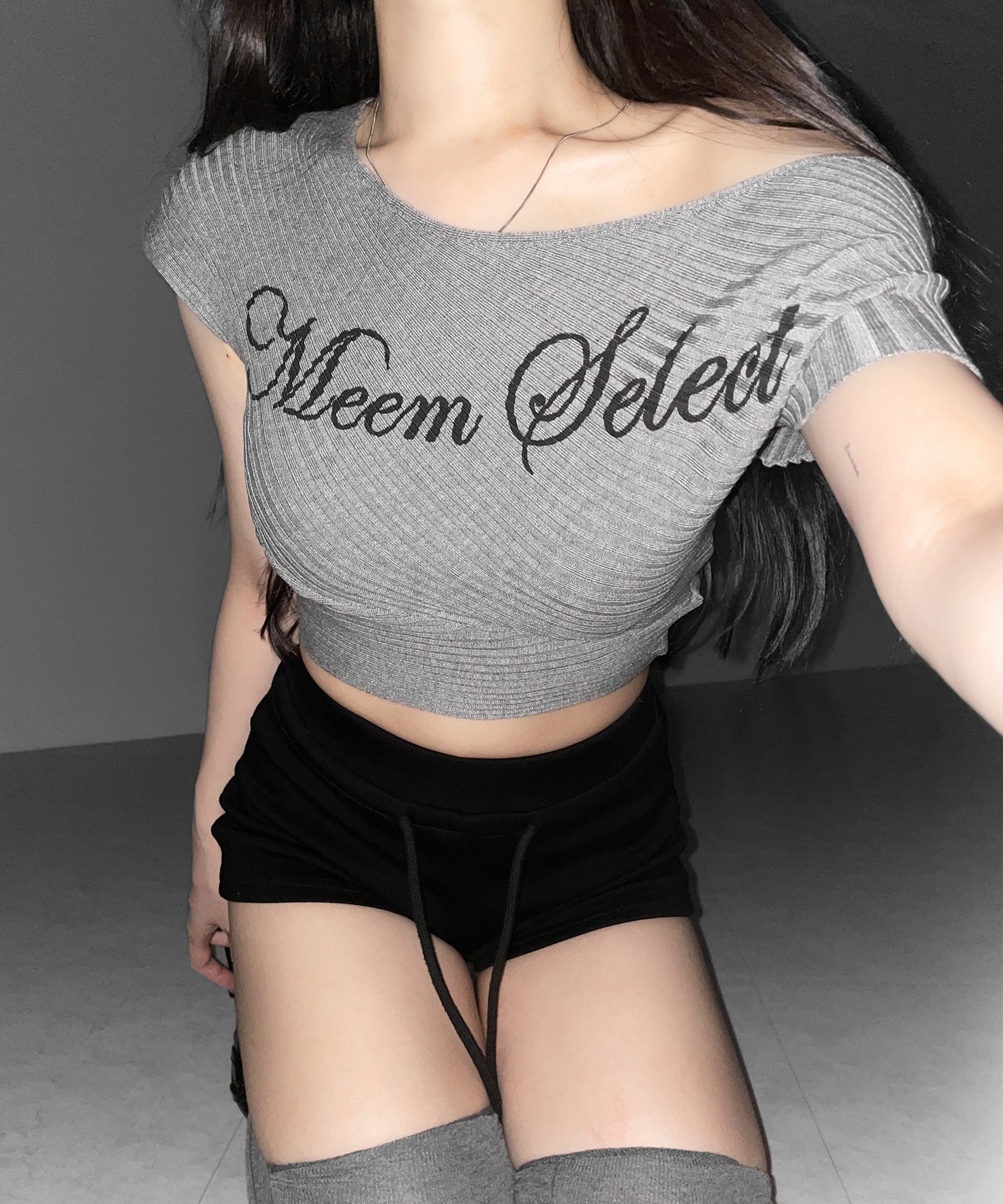 レタリングロゴワンショルリブニット / lettering logo oneshoulder lib knit