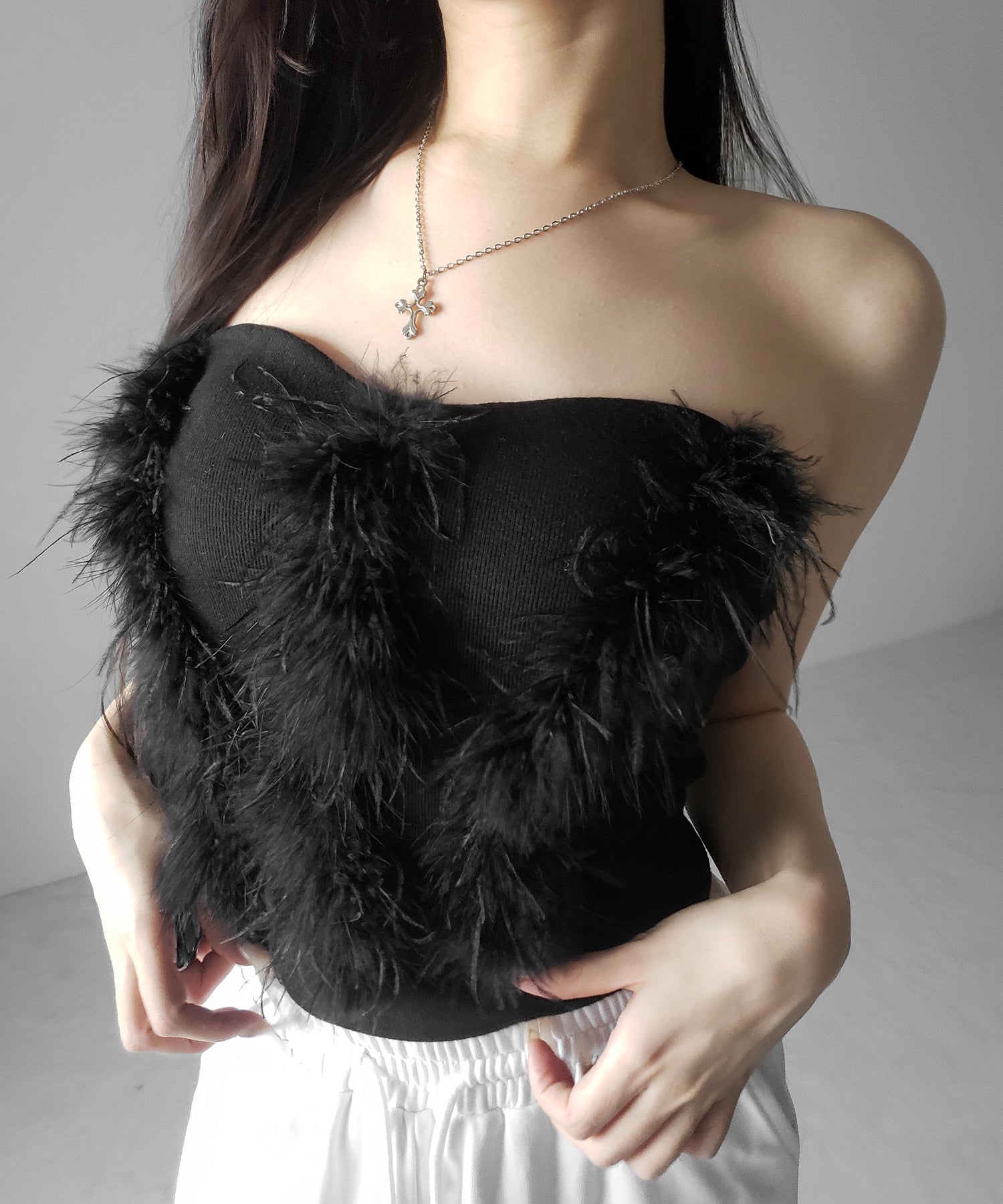 フェザーファードッキングビスチェベアトップ / feather fur docking bustier bare tops