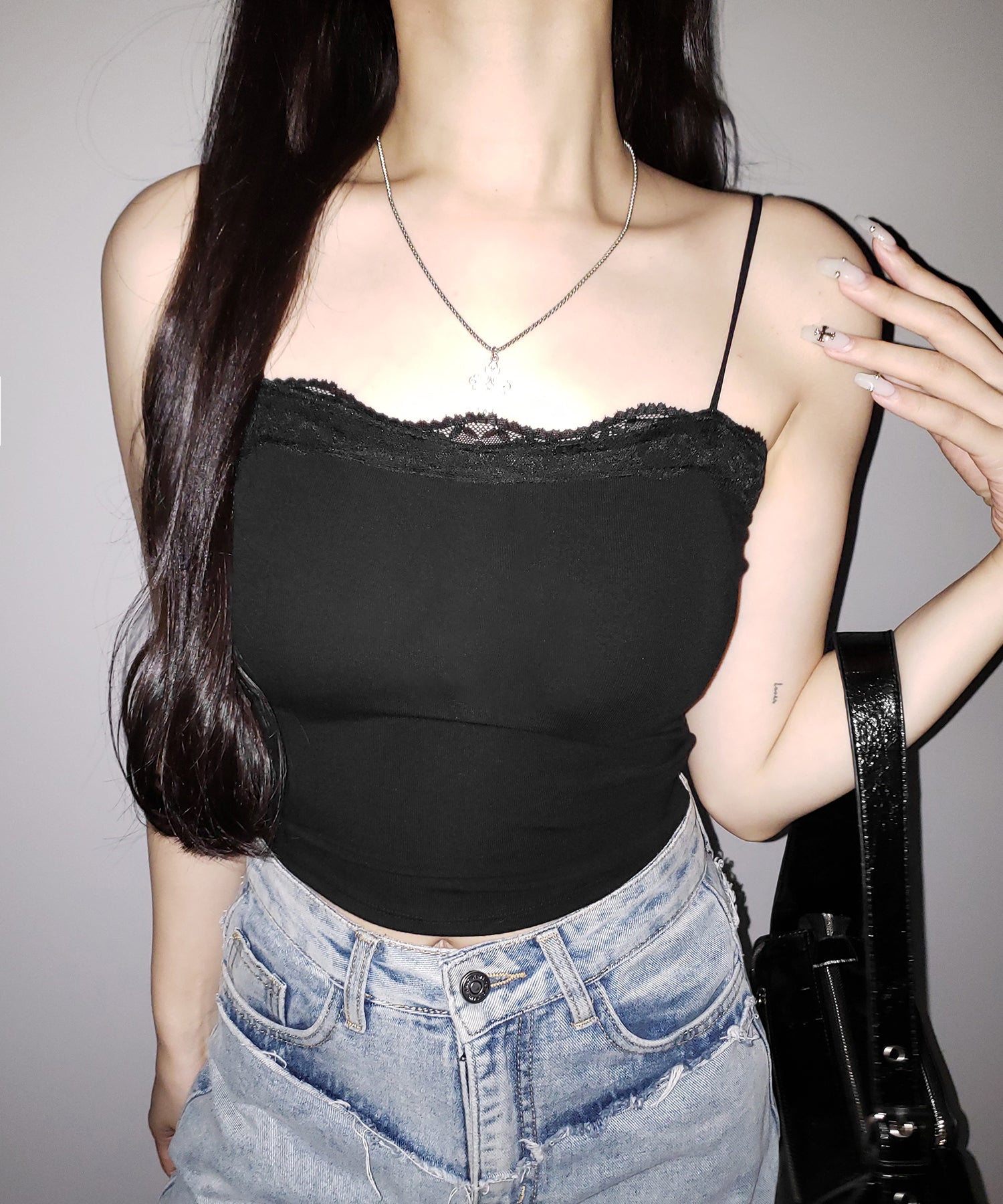 【 3color 】レース切替スクエアクロップドキャミソール / Lace switched square cropped camisole