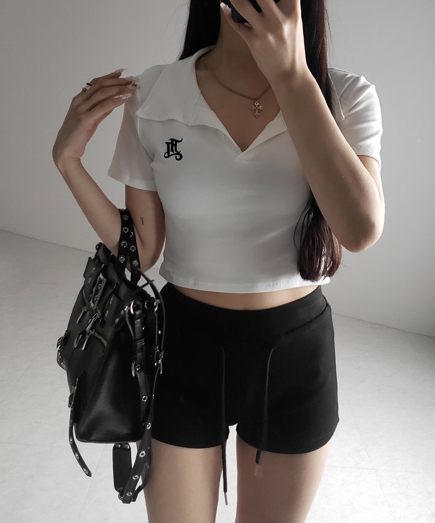 【 2color 】M LOGO スキッパーショート半袖Tシャツ / M LOGO skipper neck short sleeve T-shirt