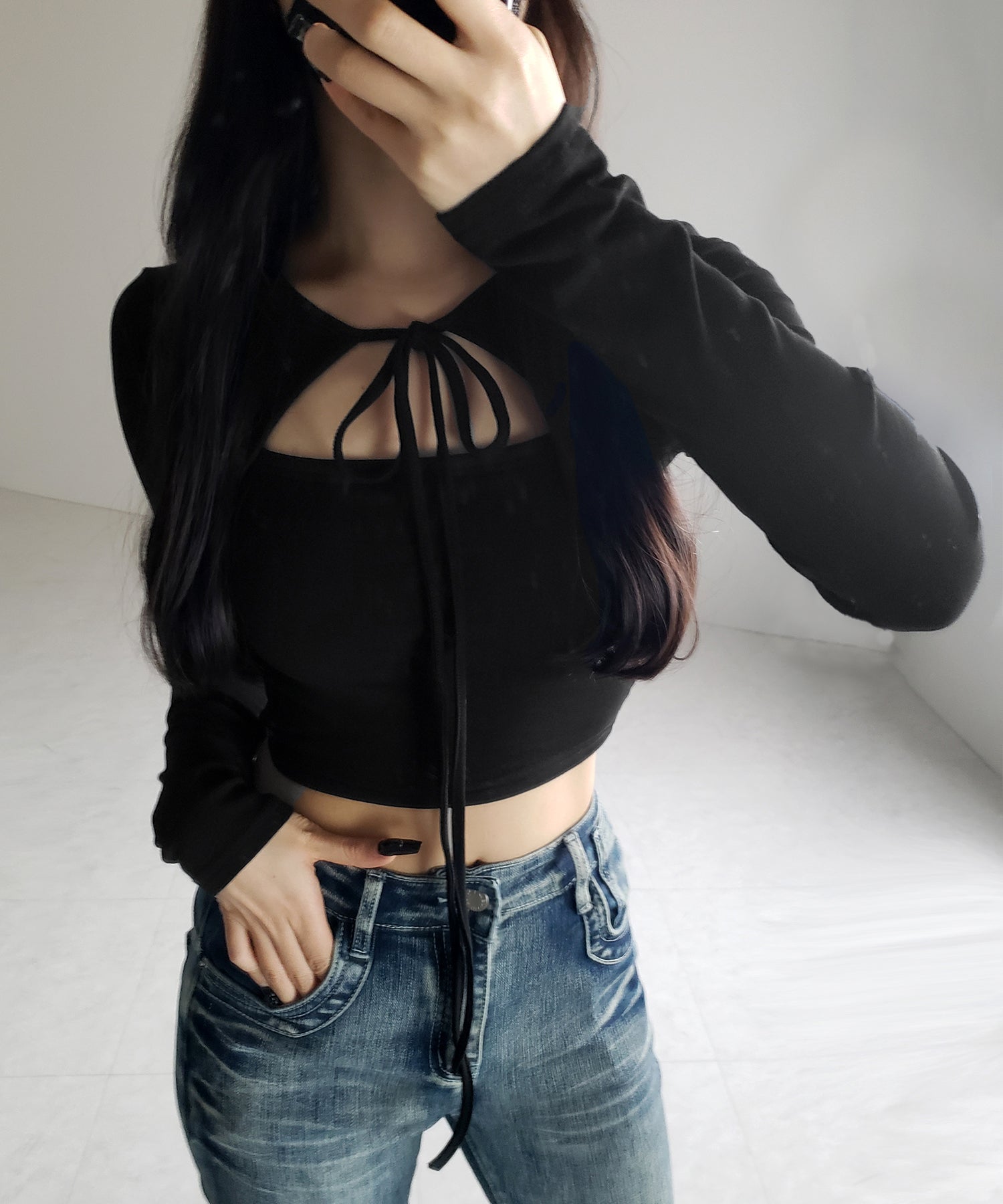 【 2WAY / 裏起毛 】フロントリボンカットアウトドッキングショートトップス / front ribbon cutout docking short tops