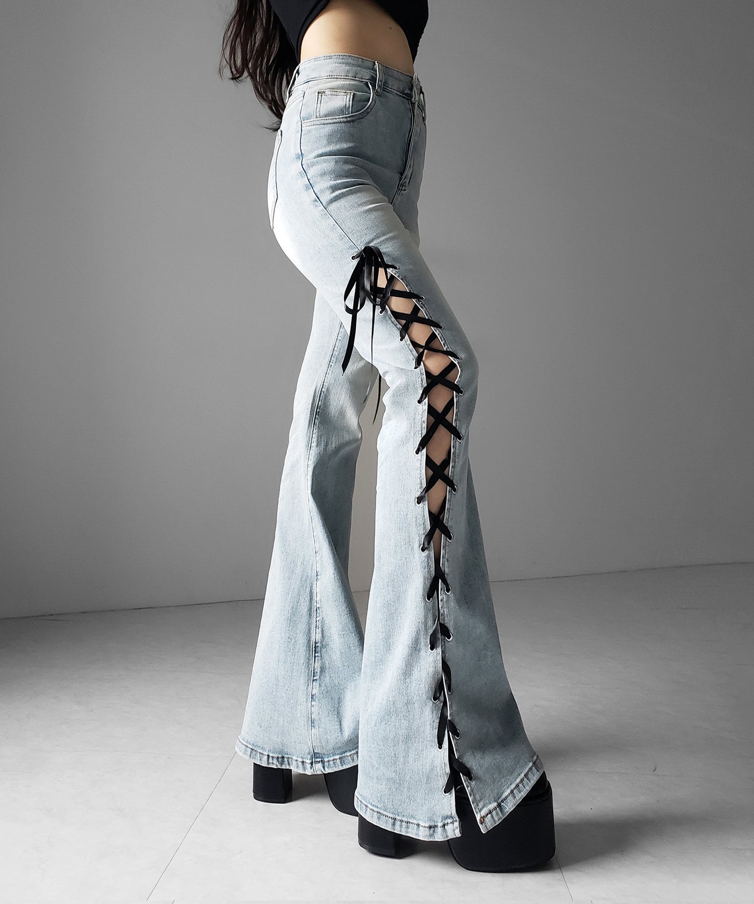 サテンリボンレースアップカットアウトストレッチフレアデニム / satin ribbon laceup cutout stretch flare denim