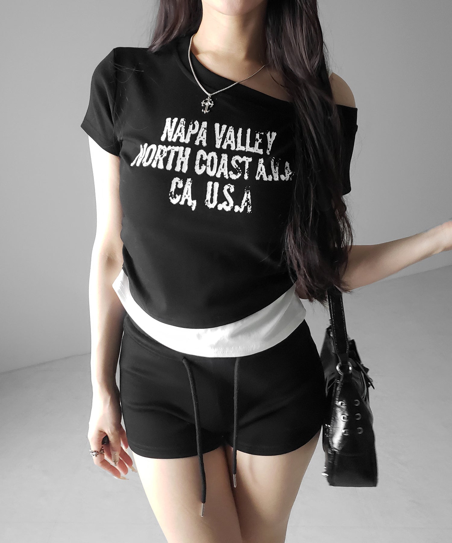 ヴィンテージロゴワンショルレイヤードTシャツ / vintage logo one-shoulder layered T-shirt