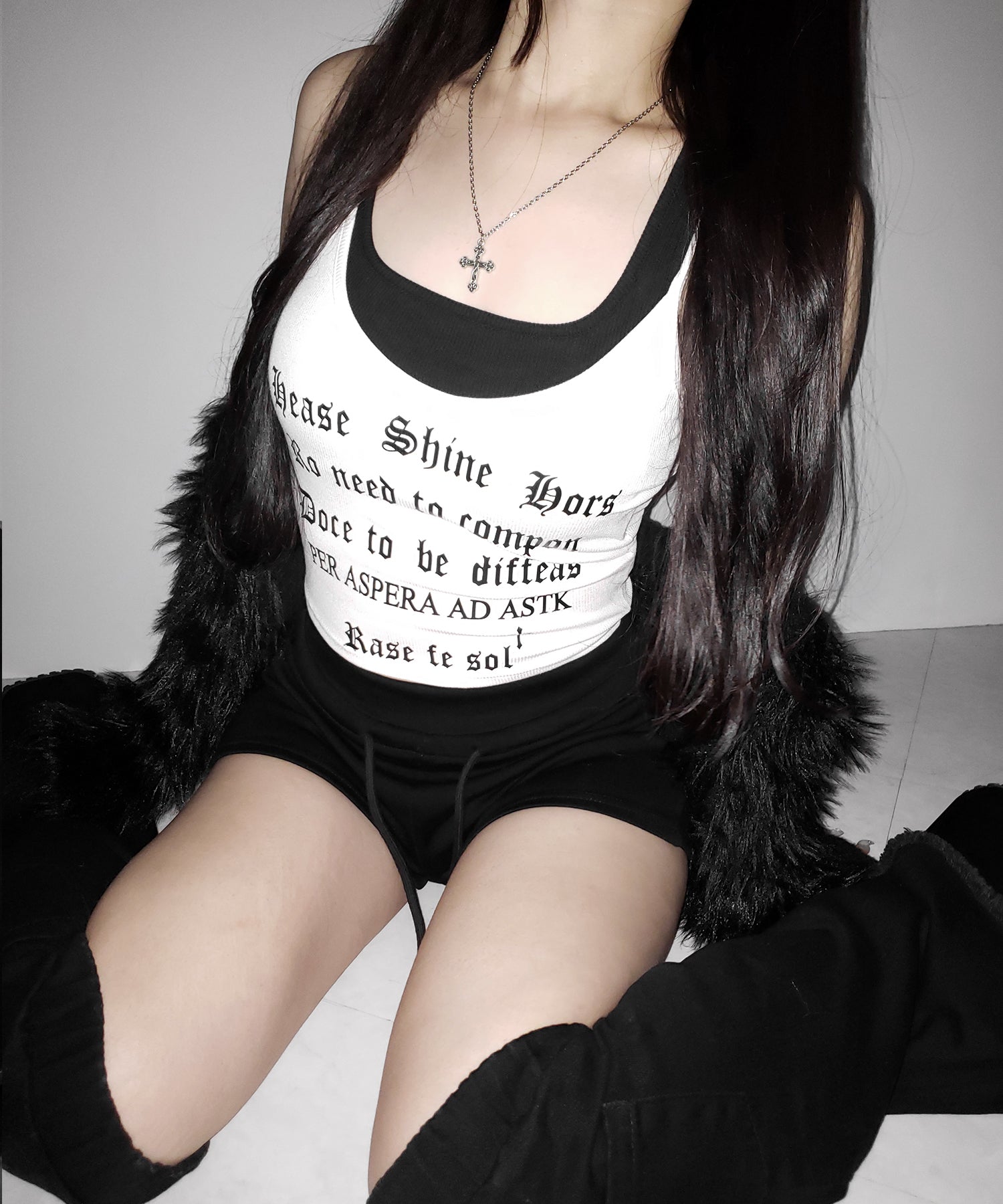 【 2color 】グランジロゴレイヤードキャミソールトップス / grunge logo layered camisole tops