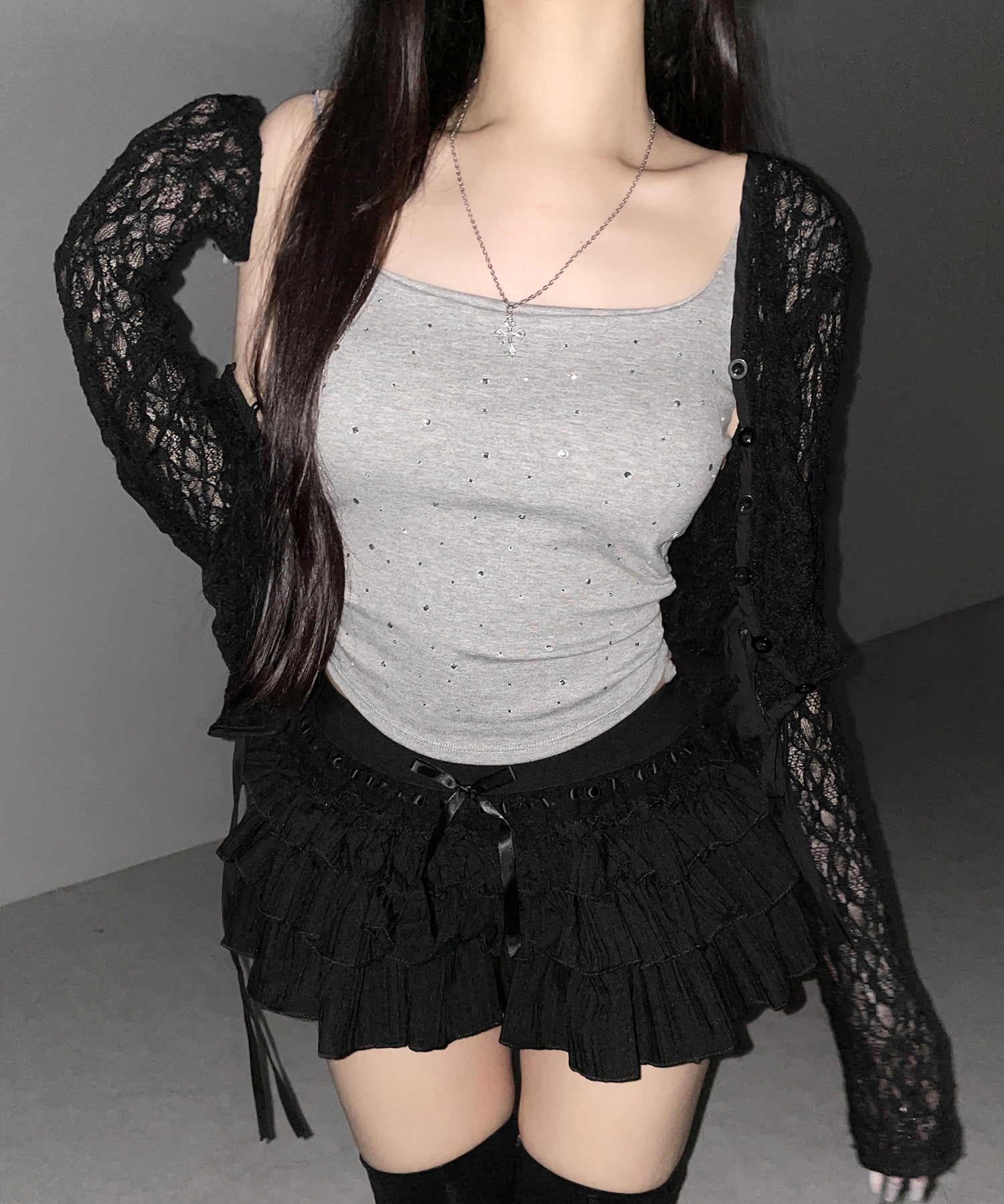 ラインストーンスクエアネックスリムキャミソール / Rhinestone square neck slim camisole