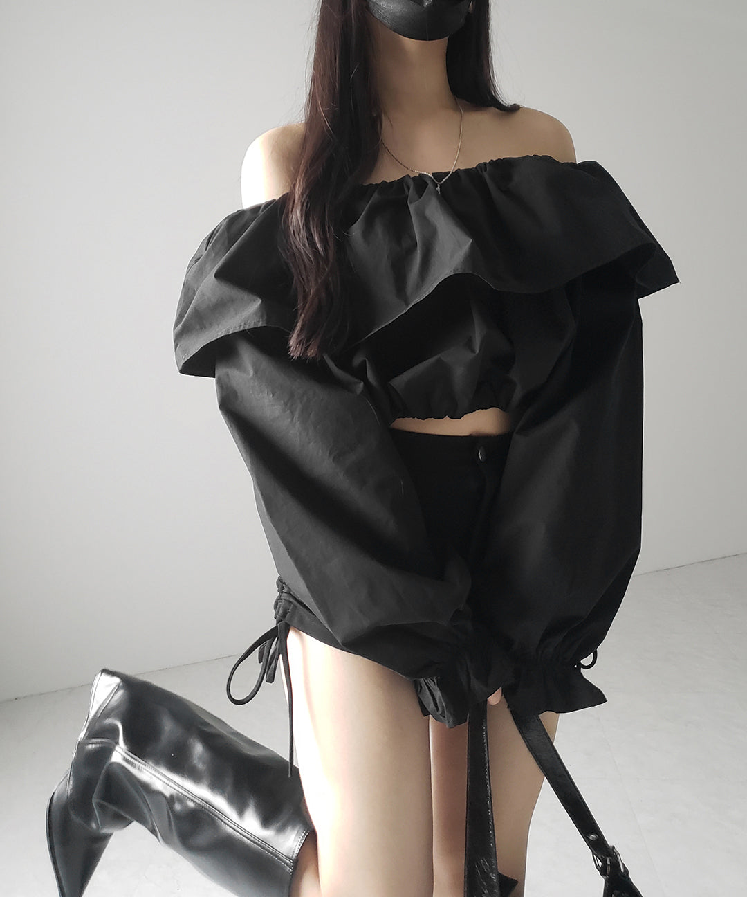 オフショルダーフリルショートブラウス /off shoulder frill short blouse
