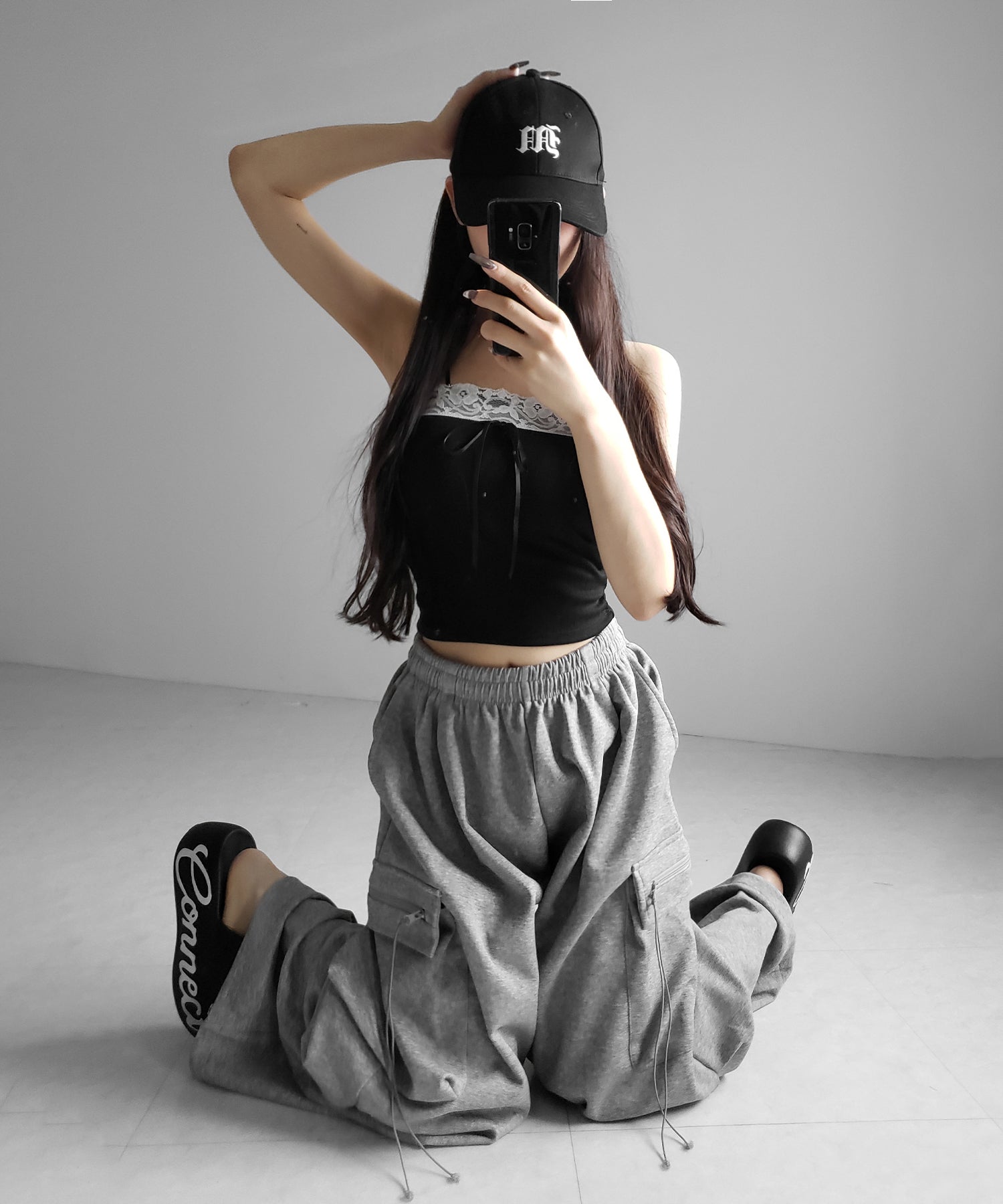 フロントリボンレースショートキャミソール / front ribbon lace short camisole