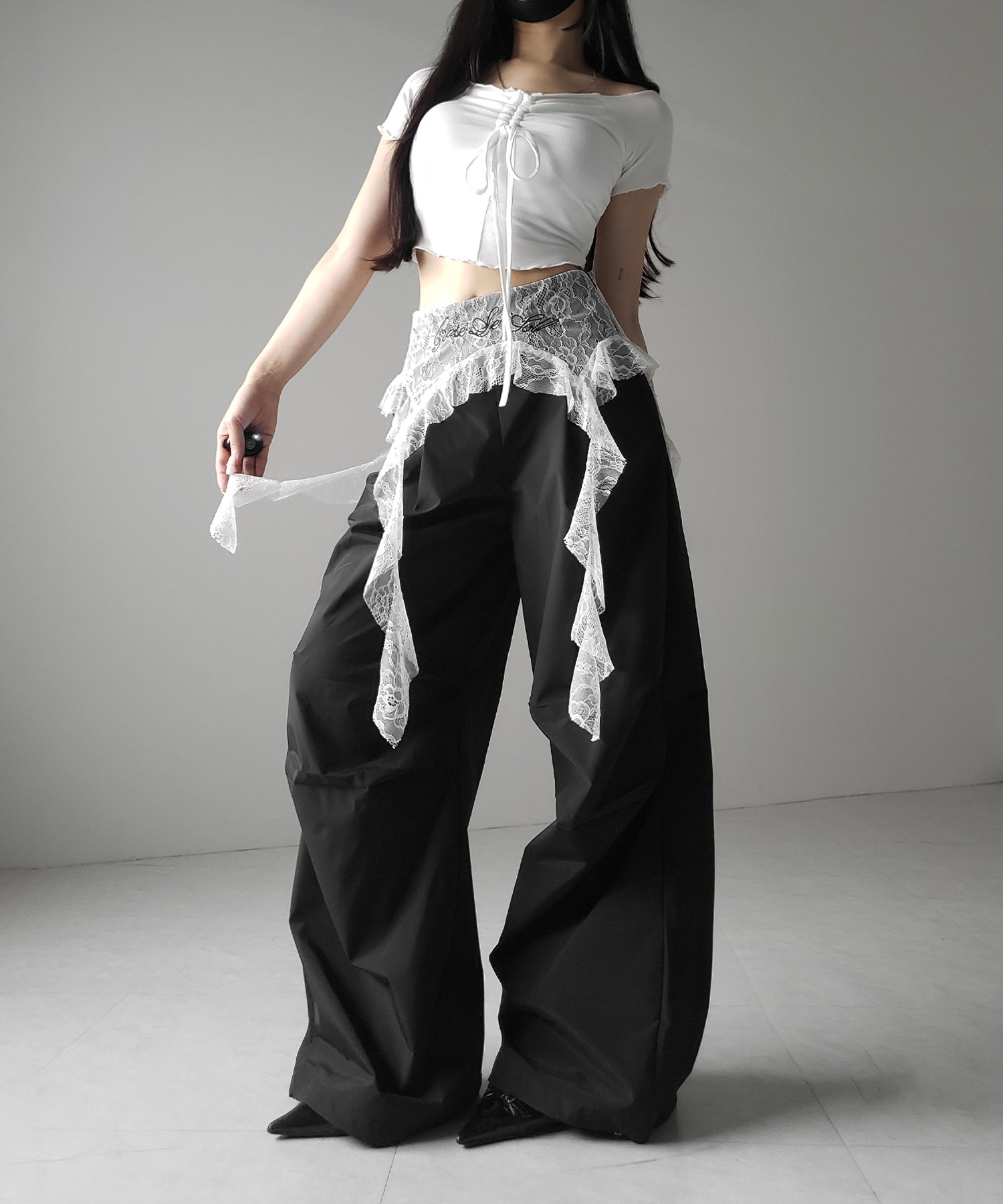 ウエストレースフリルドッキングタックワイドパンツ / waist lace frill docking tuck wide pants