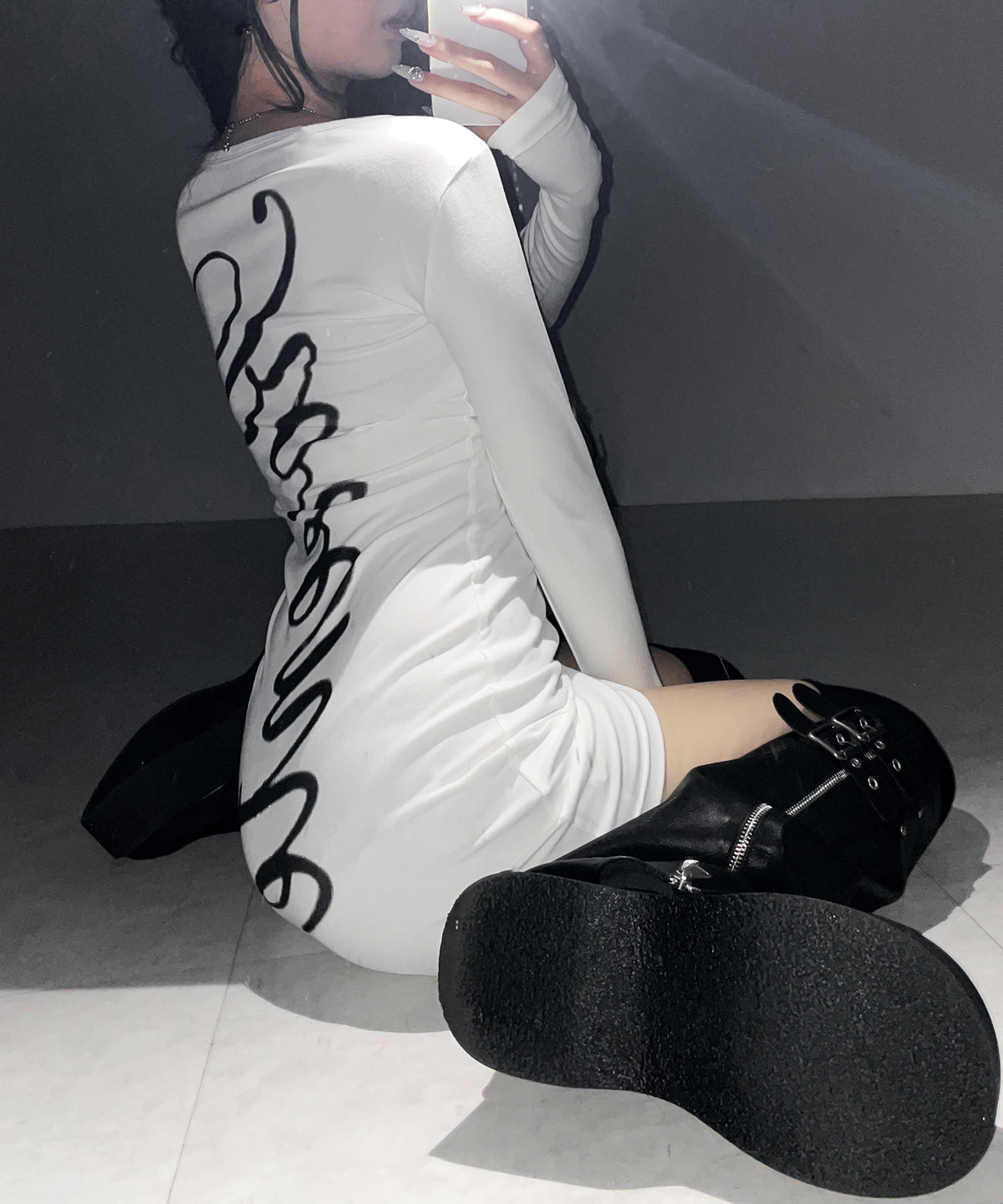 レタリングバックロゴスクエアタイトミニワンピース / lettering back logo square tight mini onepiece