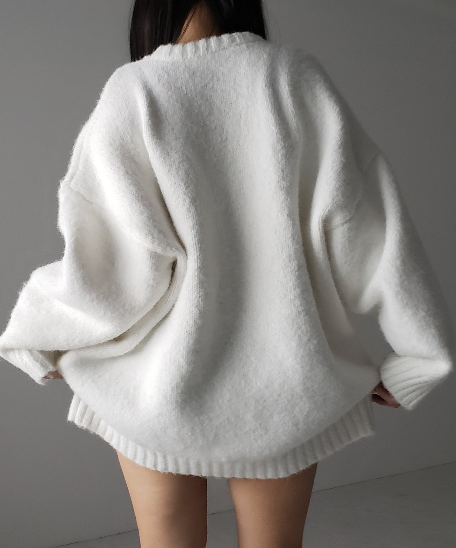 オーバーサイズフラッフィーニットプルオーバー / oversize fluffy knit pullover