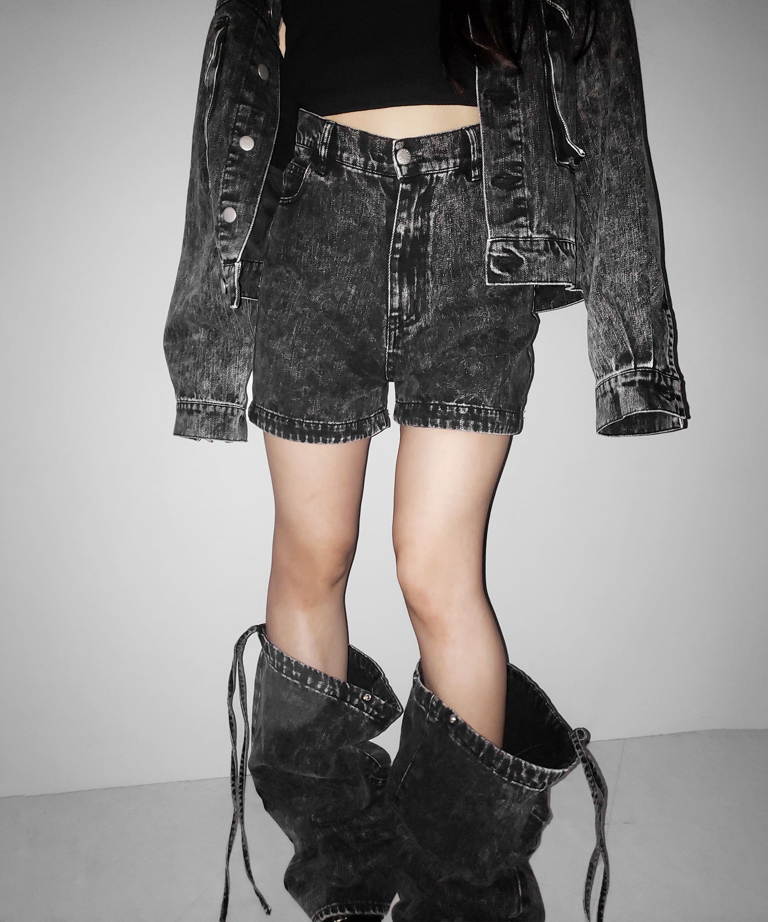 【 セットアップ着用可能 】2WAYヴィンテージケミカルブリーチカットアウトリボンデニム / 2WAY vintage chemical bleach cutout ribbon denim
