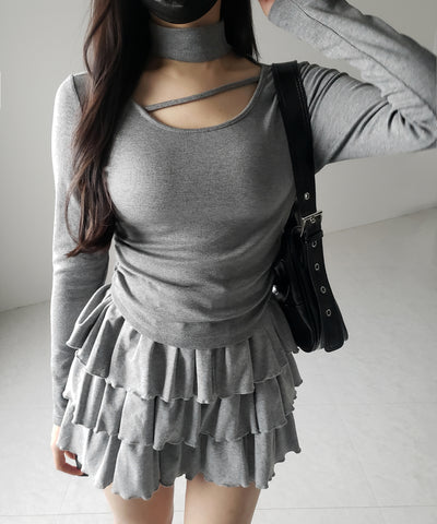 【 裏起毛 】チョーカーナナメストラップシャーリングトップス / choker naname strap shirring tops