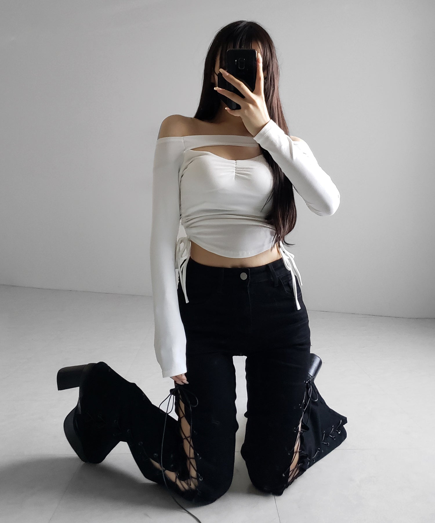 レースアップカットアウトストレッチフレアデニム / lace up cutout stretch flare denim