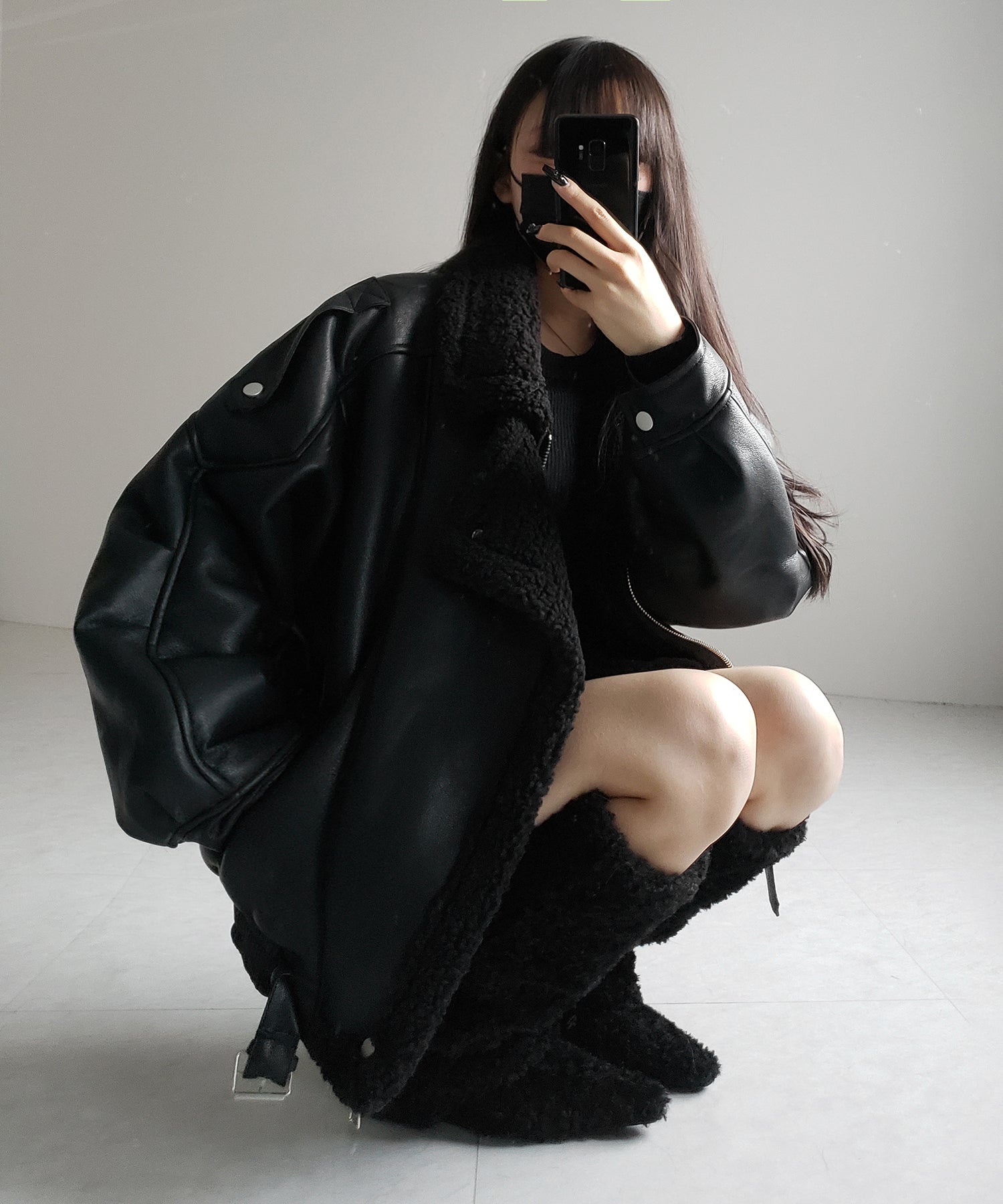 【 2color 】フェイクレザーベルテッドボアムートンジャケット / fake leather belted boa mouton jacket