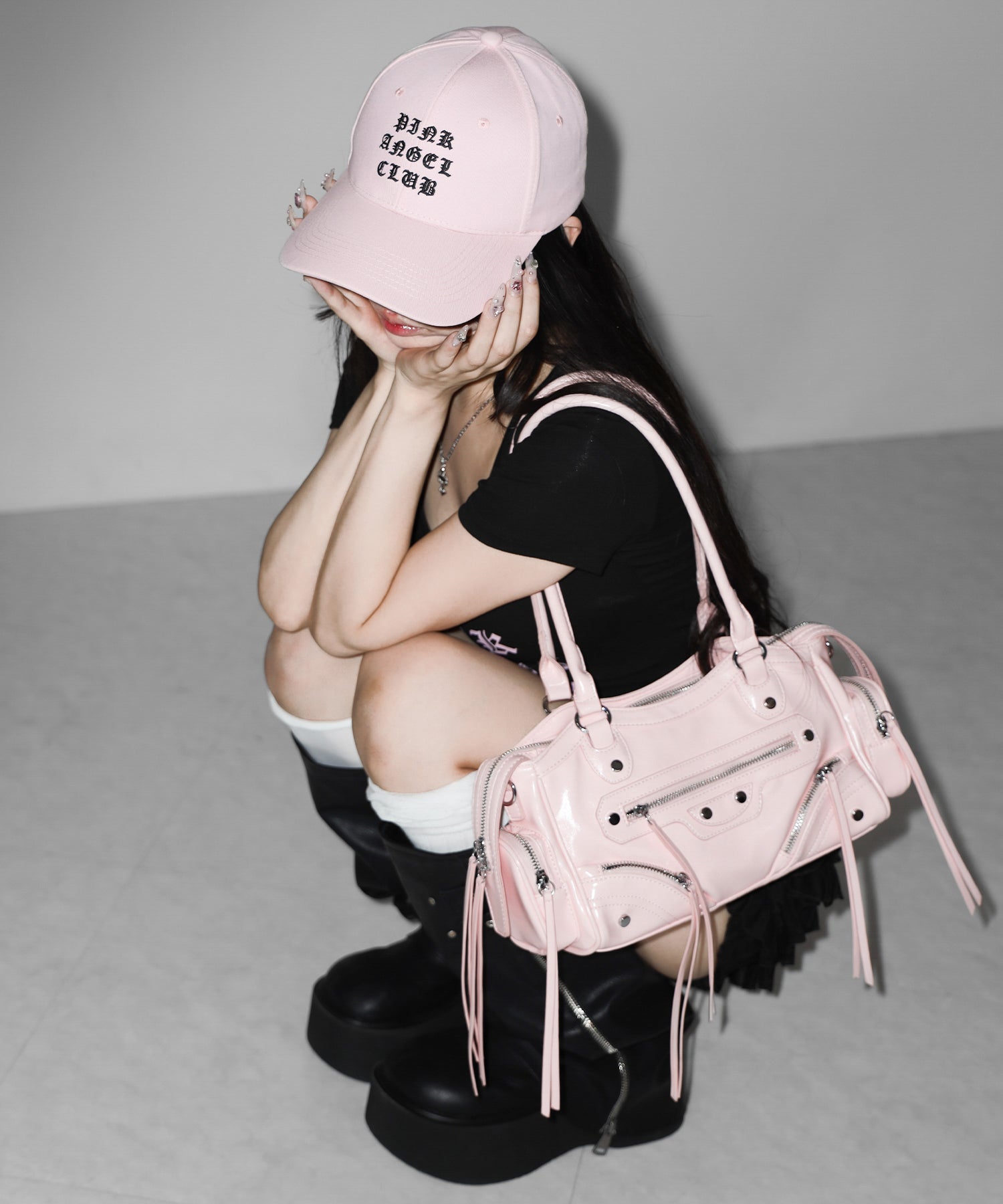 【 PINK ANGEL CLUB 】 GRUNGE LOGO embroidery CAP / グランジロゴ刺繍キャップ