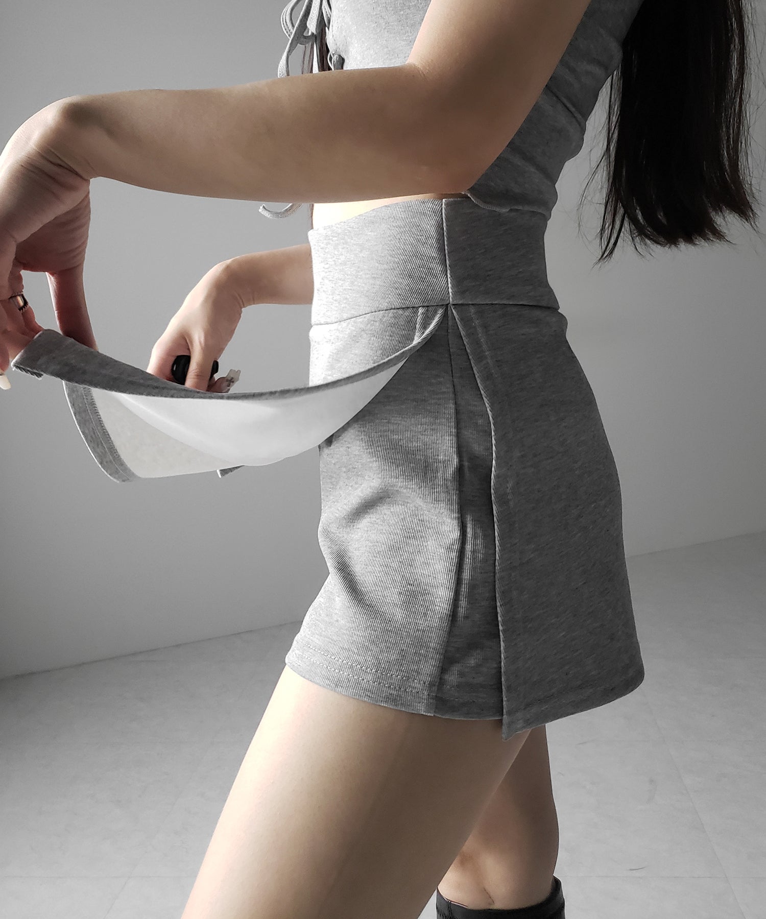 【 2color / 3size 】サイドスリットレイヤードスウェットミニスカパン / side slit layered sweat mini skirt pants