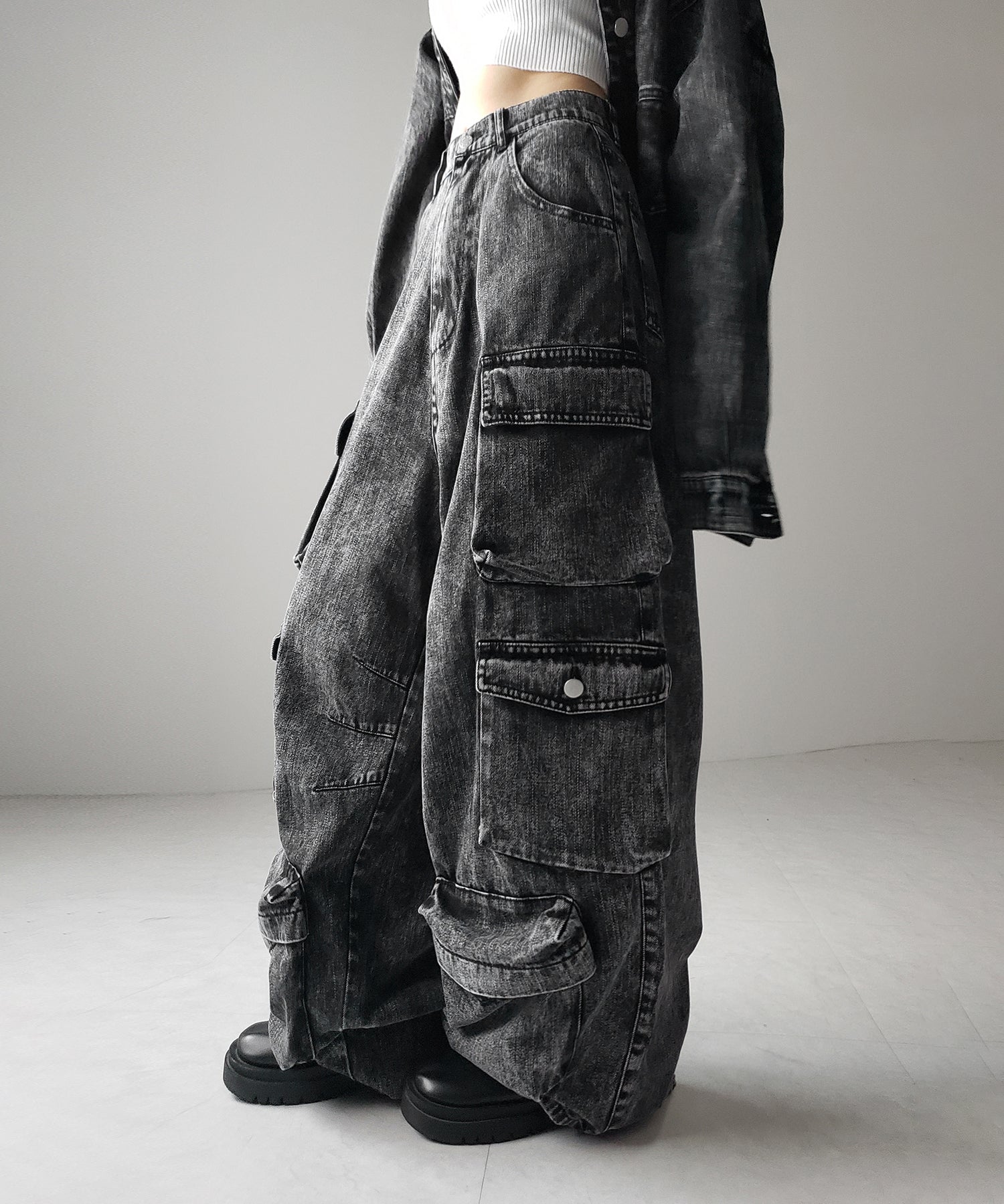 【 デニムセットアップ着用可能 】ヴィンテージケミカルブリーチヘビーワイドカーゴデニム / vintage chemical bleach heavy wide cargo denim