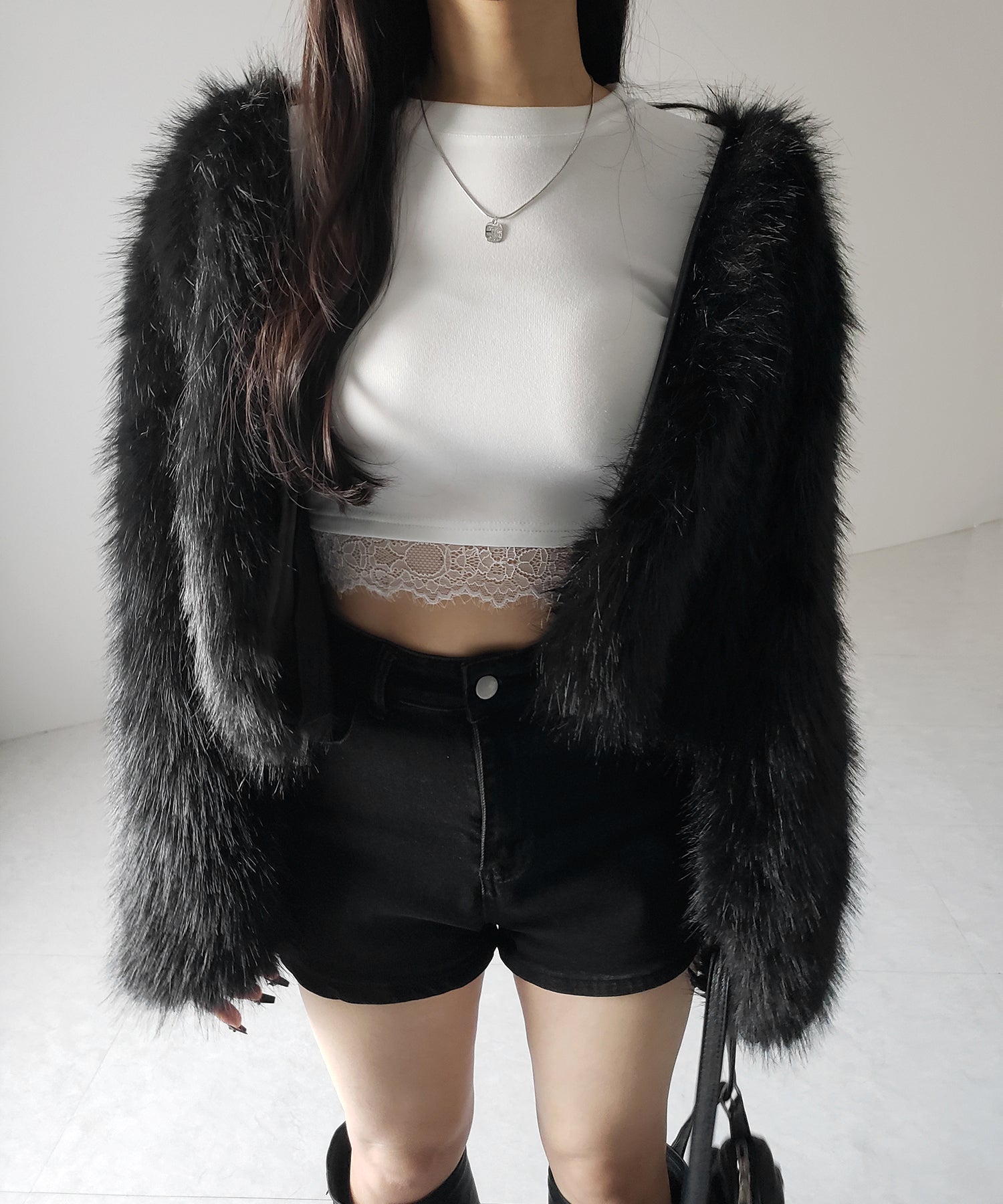 【 裏起毛 】裾レースドッキングショートTシャツ / hem lace docking short Tee