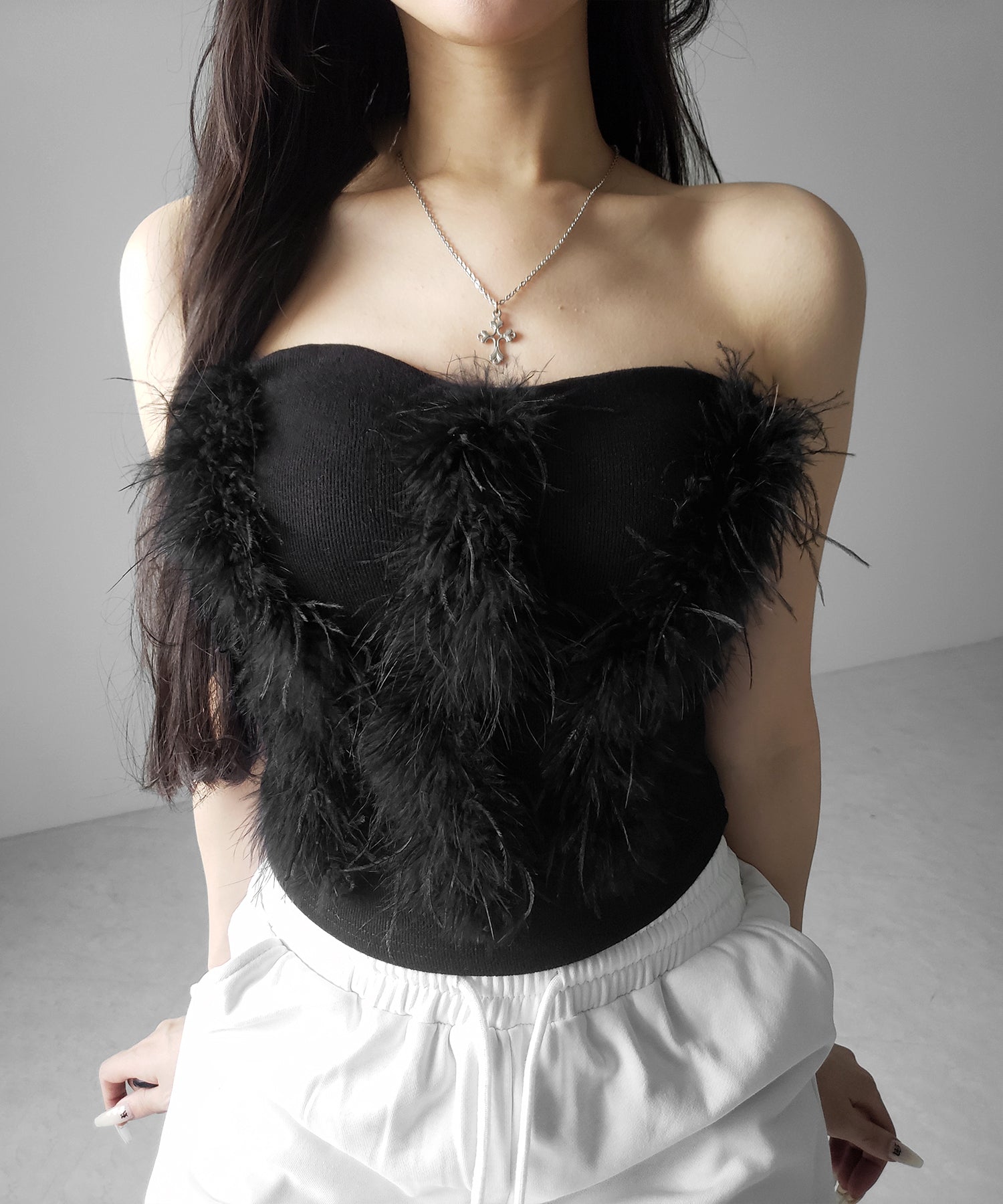 フェザーファードッキングビスチェベアトップ / feather fur docking bustier bare tops