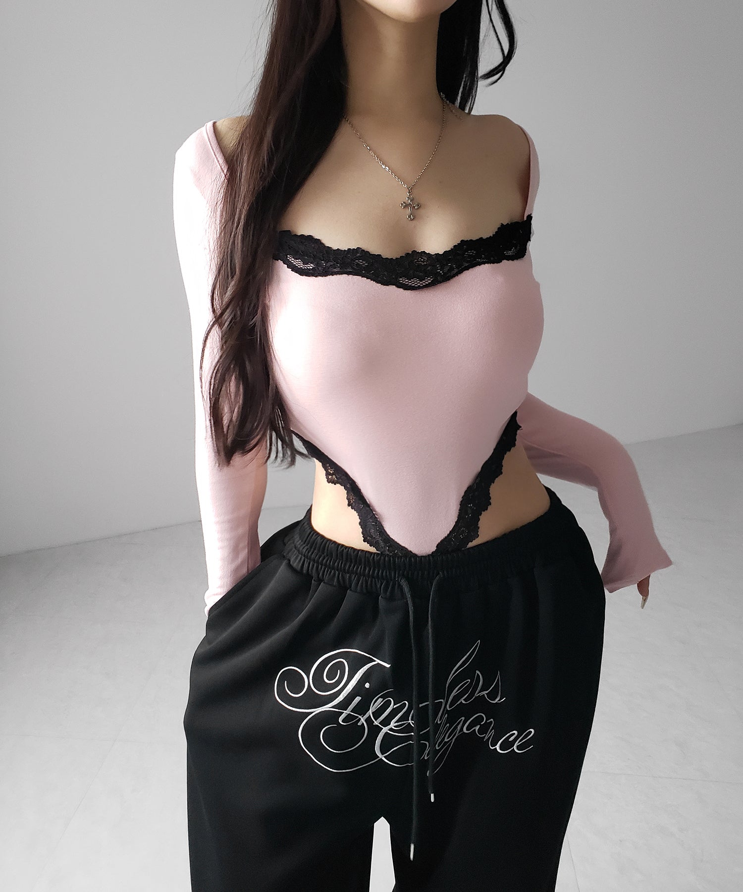 カットアウトレースポイントボディスーツトップス /cutout lace point bodysuit tops