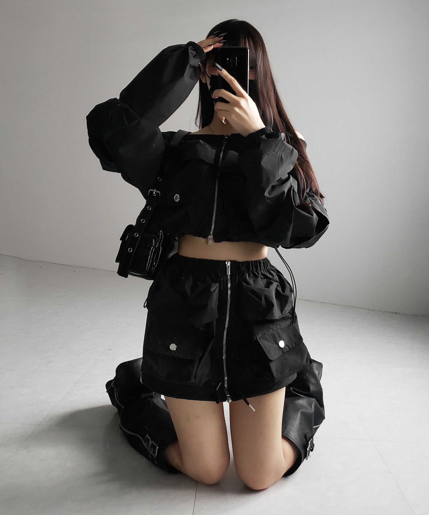 【 セットアップ 】アウトポケットオフショルカーゴブルゾン & ダブルジップカーゴミニスカート SET / out pocket off shoulder cargo blouson & double zip cargo mini skirt SET