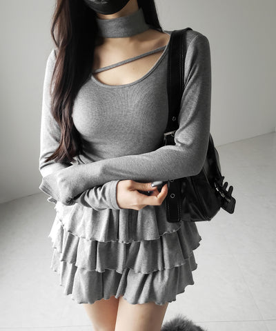 【 裏起毛 】チョーカーナナメストラップシャーリングトップス / choker naname strap shirring tops