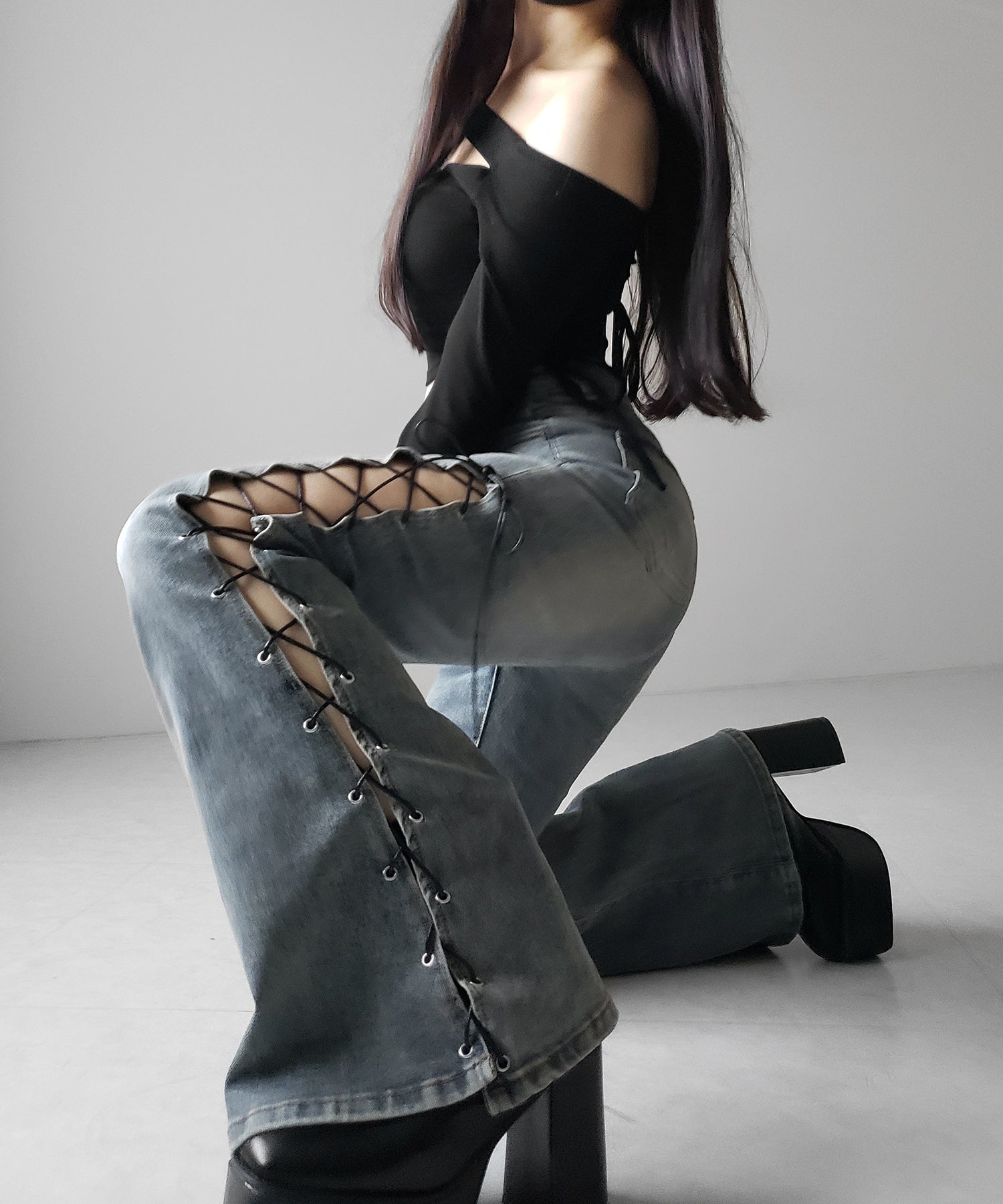 レースアップカットアウトストレッチフレアデニム / lace up cutout stretch flare denim