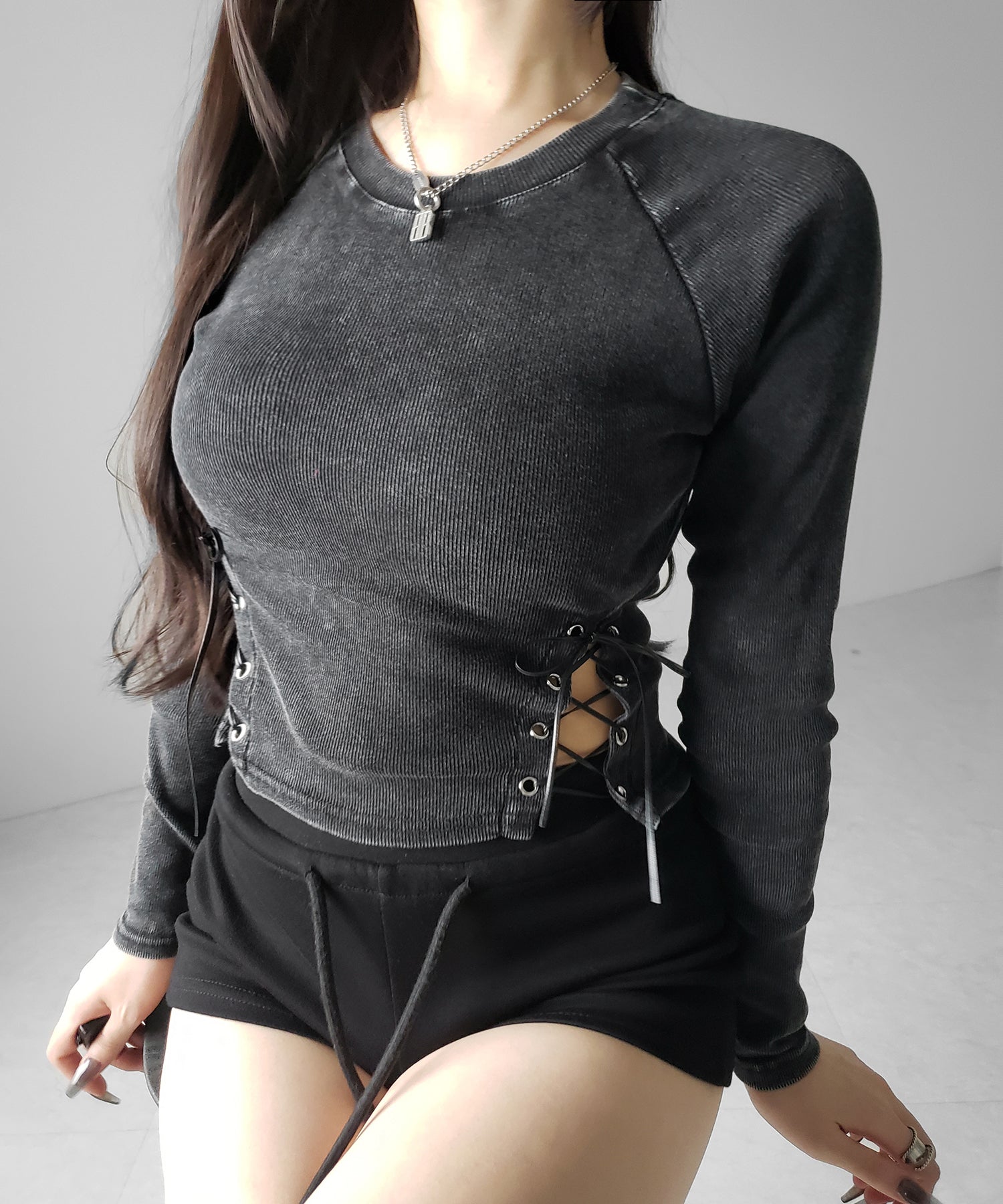 ヴィンテージサイドレースアップカットアウトショートロンT / vintage side lace up cutout short long sleeve T-shirts