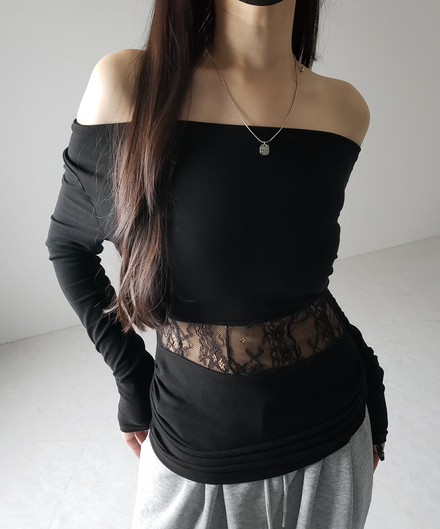 【 2color 】ウエストレースカットアウトオフショルトップス / waist lace cutout offshoulder tops