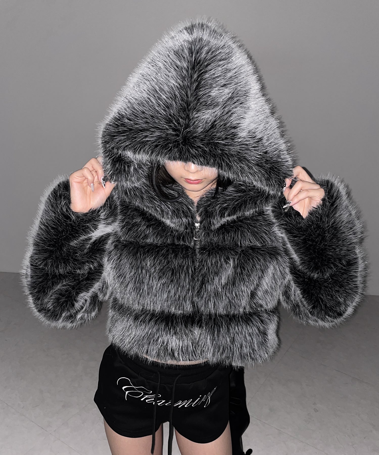 フェイクファーフーディショートコート / fake fur hoodie short coat