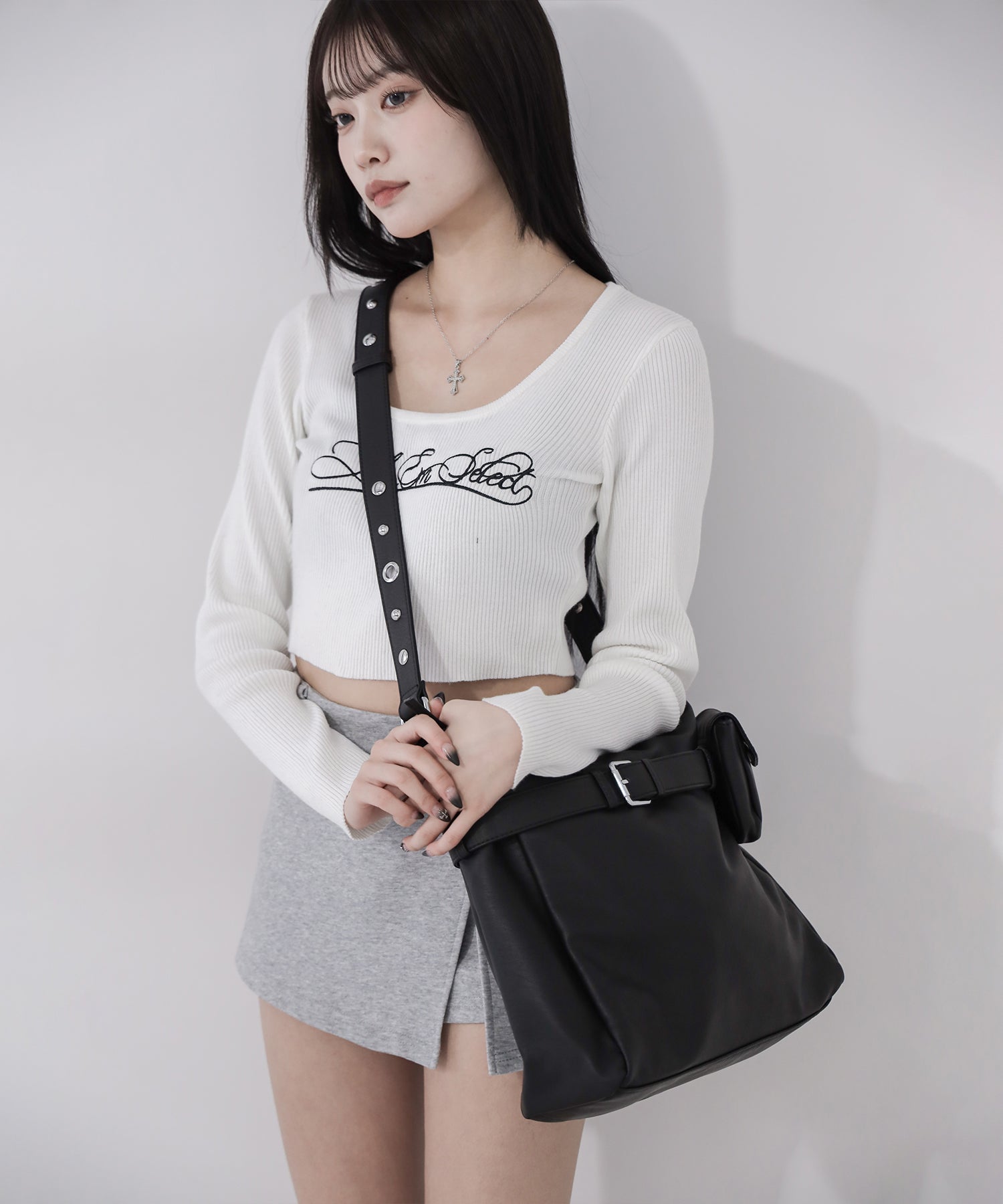 【 A4収納可 】ミニポーチ付きスタッズベルトヴィンテージフェイクレザーショルダーバッグ / mini poach SET studs belt vintage fake leather shoulder bag