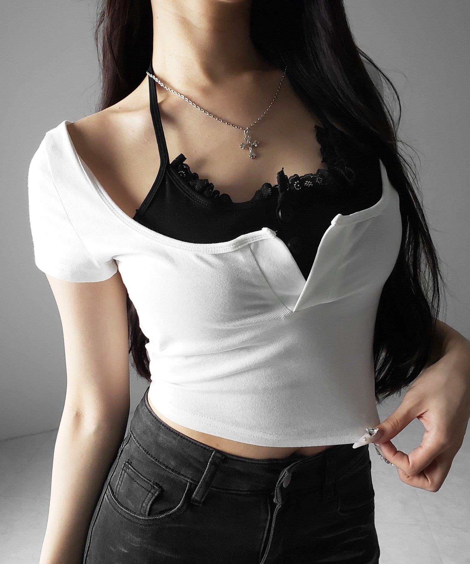 レースレイヤードドッキングスクエアネックTシャツ / Lace layered docking square neck T-shirt