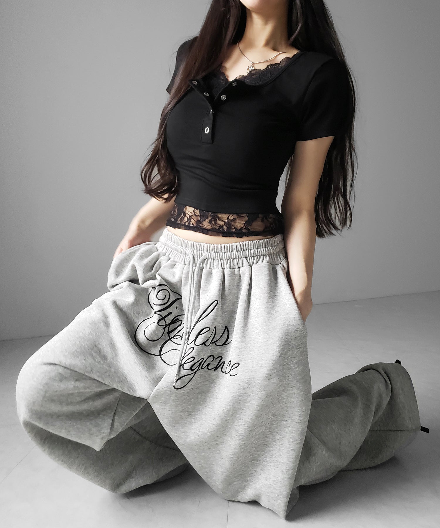 レースレイヤードヘンリーネックスクエア半袖Tシャツ / lace layered henley neck square short sleeve T-shirt