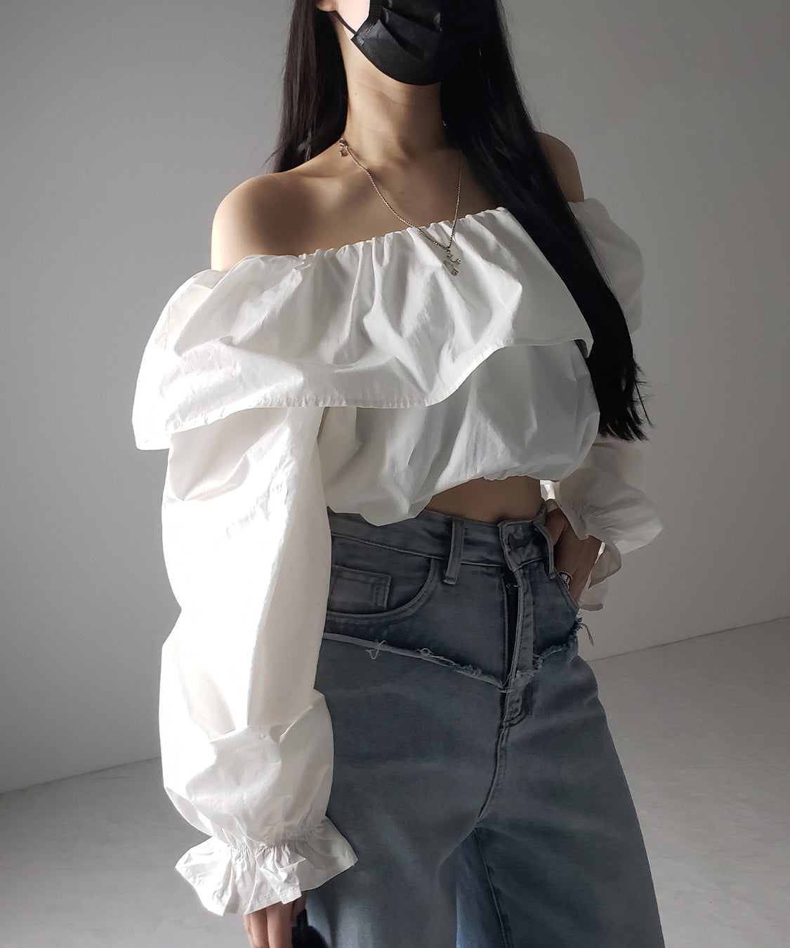 オフショルダーフリルショートブラウス /off shoulder frill short blouse