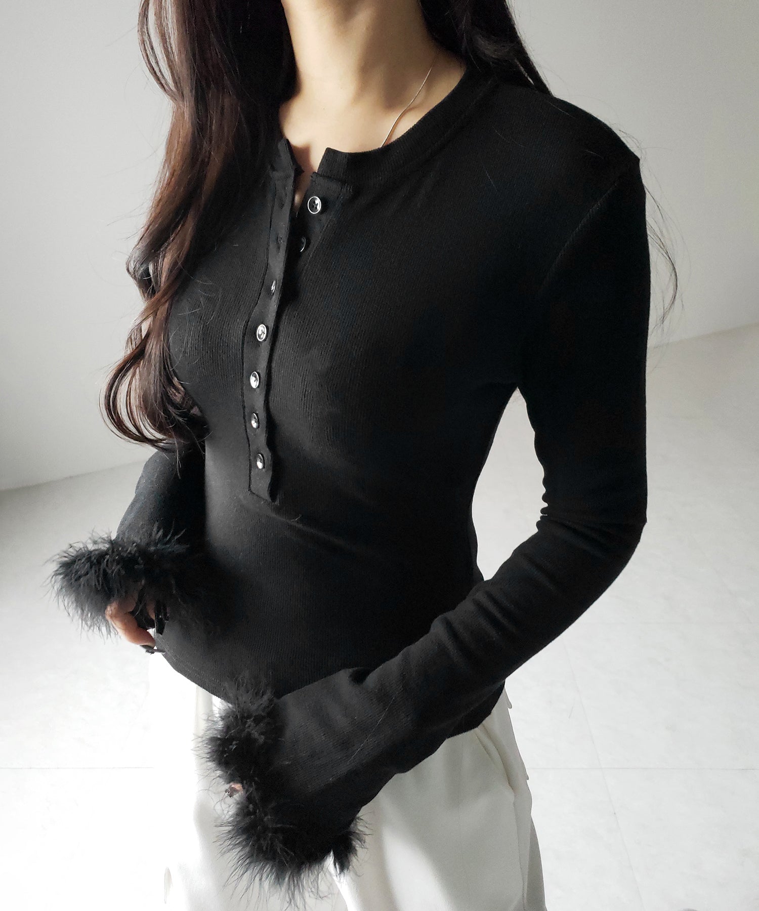 【 2color 】ファースリーブヘンリーネックリブトップス / fur sleeve henley neck lib tops