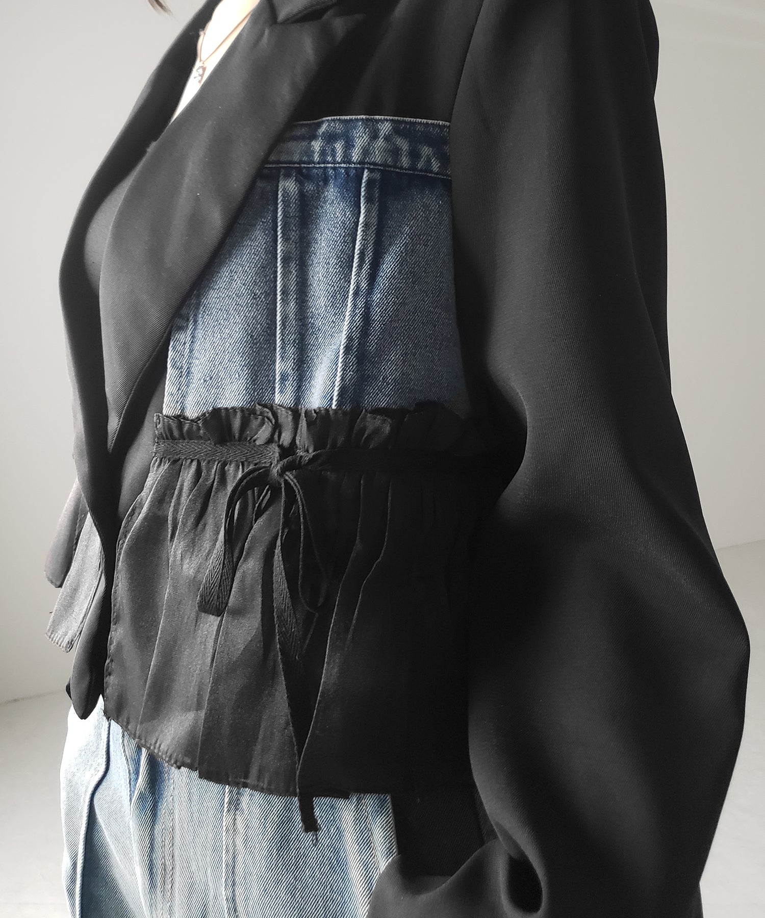 デニムフリルドッキングショートテーラードジャケット /denim frill docking short tailored jacket