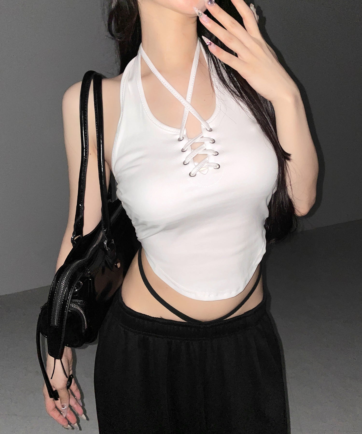 【 クロスにできる2WAY 】レースアップホルターネックタンク / laceup halter neck tank