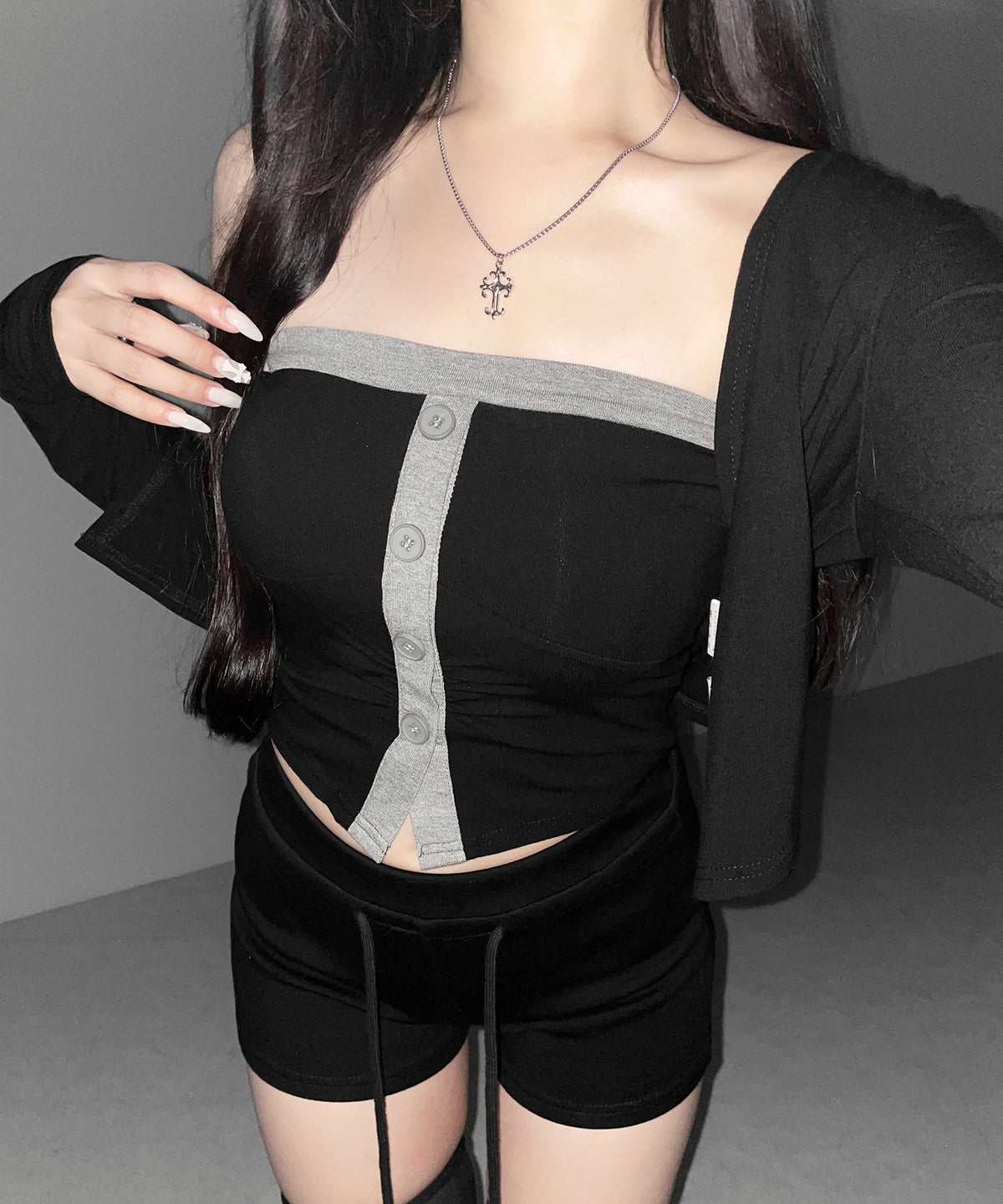 【 2点セット 】バイカラーボタンベアトップス&ショートカーディガン SET / bicolor button bare top & short cardigan SET