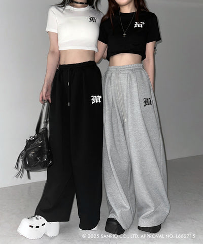 【 HELLO KITTY × me+em select 】ハローキティM LOGO ワイドスウェットパンツ / Hello Kitty M Logo wide sweatpants 【 セットアップ着用可能 】