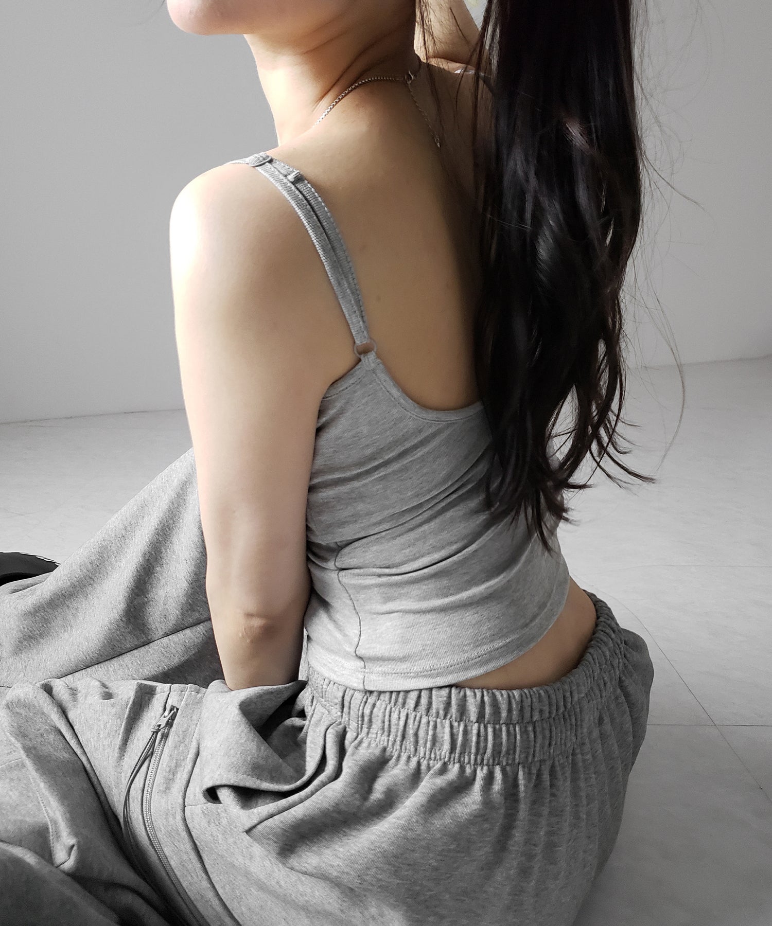 【 カップ付き 】スクエアネックストラップスリムキャミソール / square neck strap slim camisole