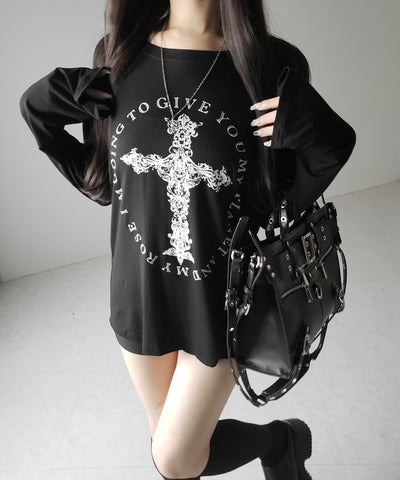 【 ワンショルにできる2way 】クロスロゴプリントワンショルルーズシアーTシャツ / 2WAY cross logo print one shoulder loose sheer T-shirt