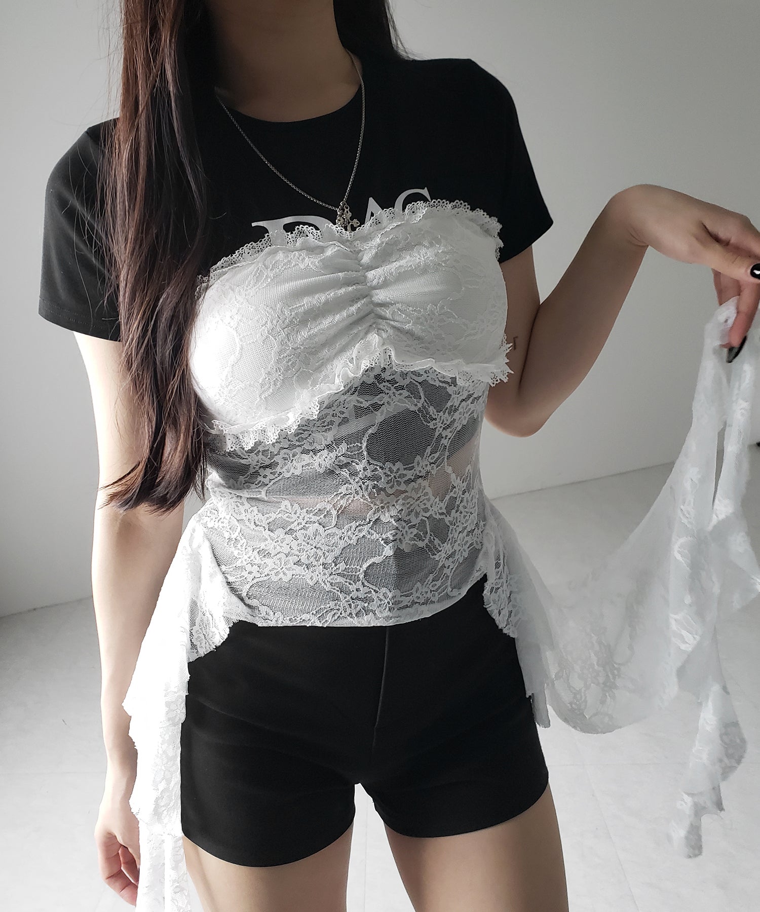 【 2color 】アシンメトリーフリルレースベアトップス / asymmetry frill lace bare tops