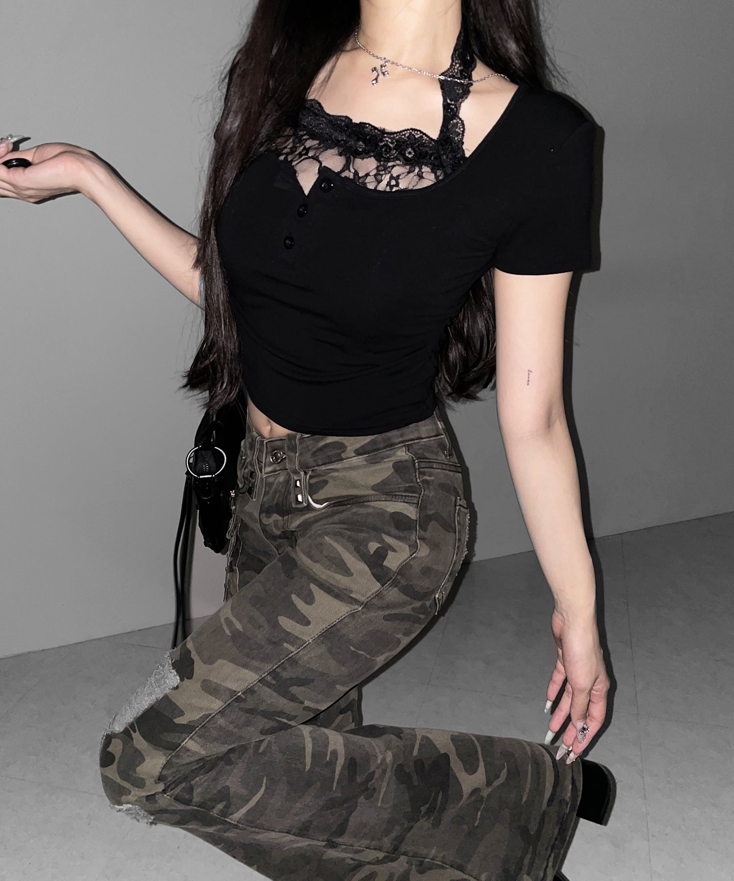 ヴィンテージカモフラ迷彩ダメージフレアデニムパンツ / vintage camouflage damage flared denim pants