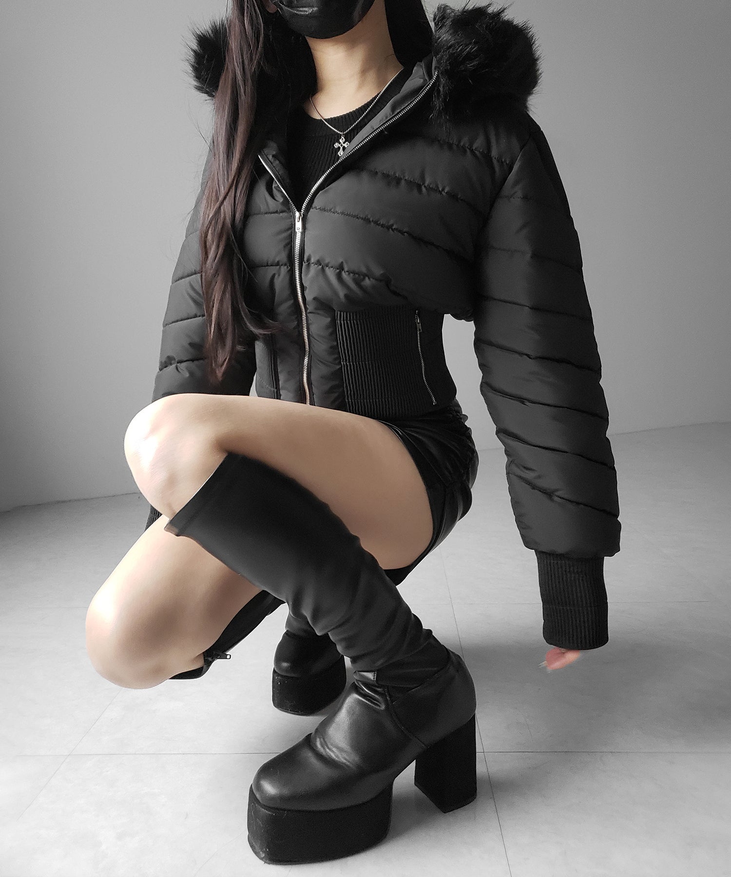 ウエストマークファーフードレディフェイクダウンジャケット / waist mark fur hooded lady fake down jacket