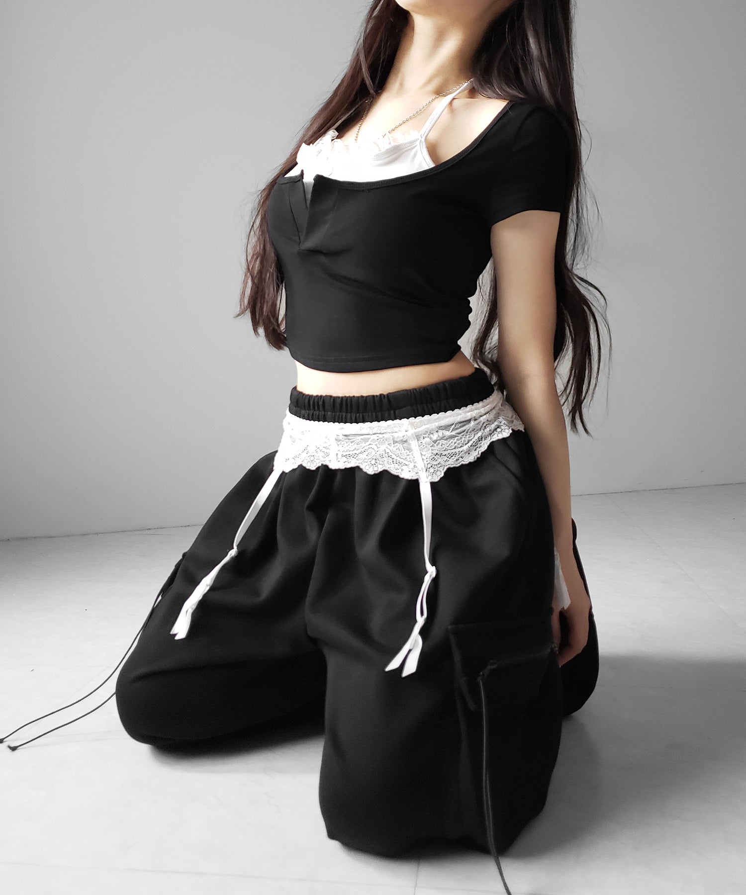 レースレイヤードドッキングスクエアネックTシャツ / Lace layered docking square neck T-shirt