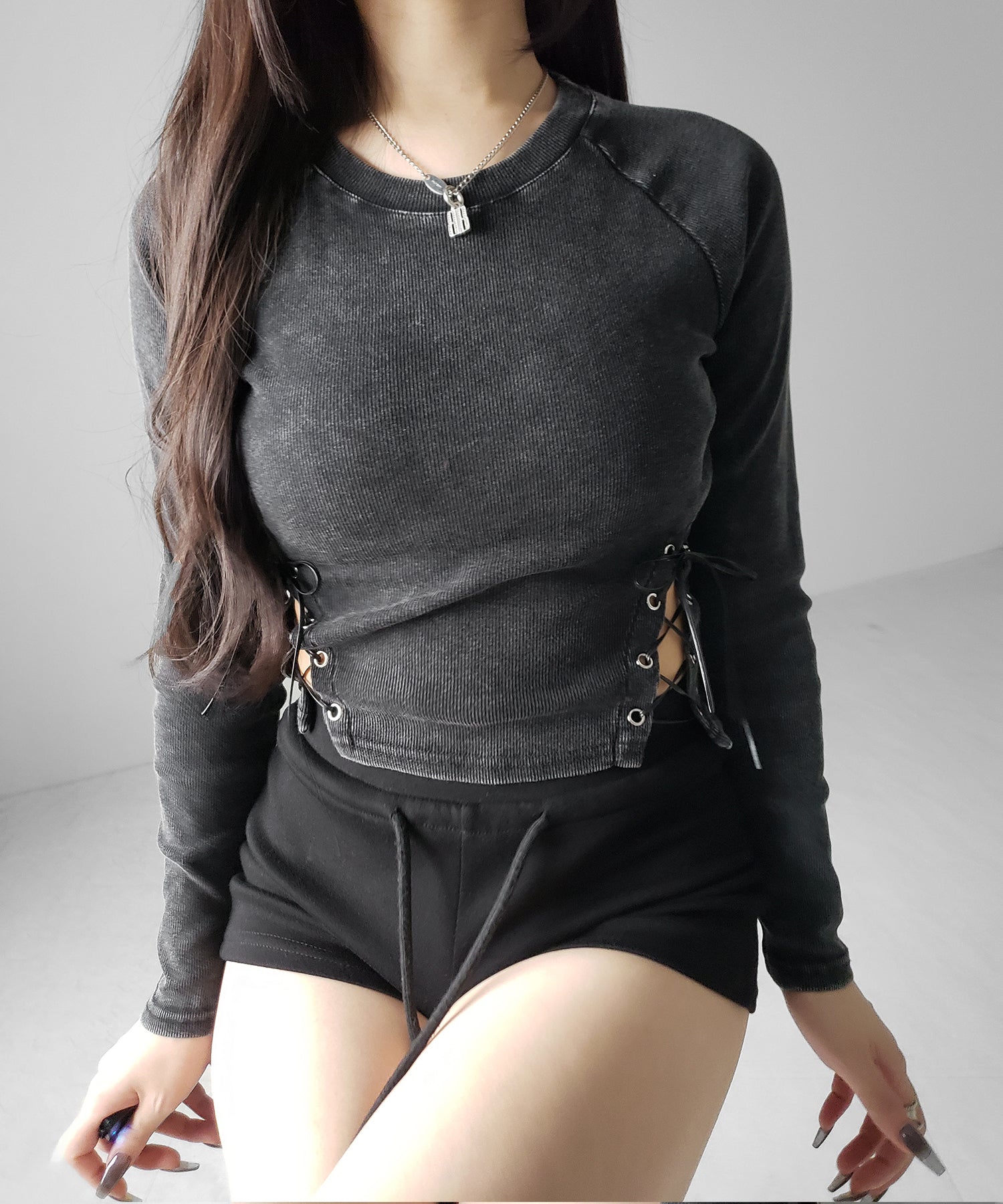 ヴィンテージサイドレースアップカットアウトショートロンT / vintage side lace up cutout short long sleeve T-shirts